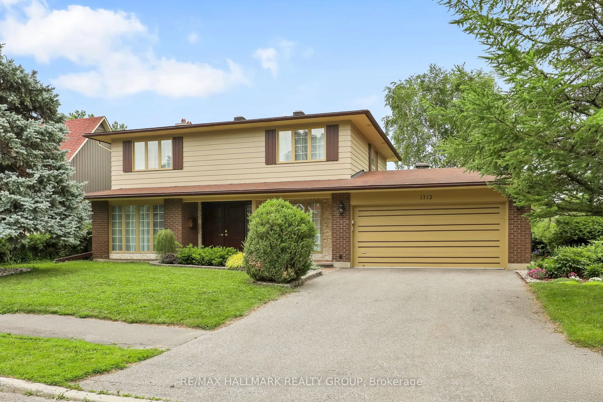 1712 Playfair Drive