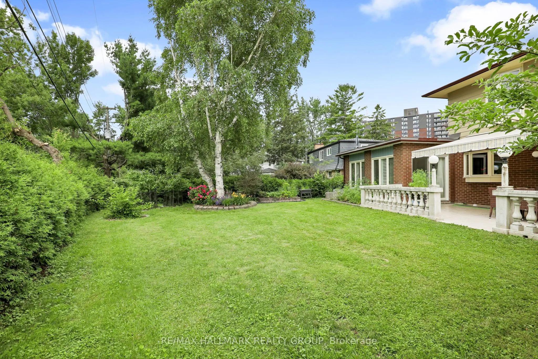 1712 Playfair Drive