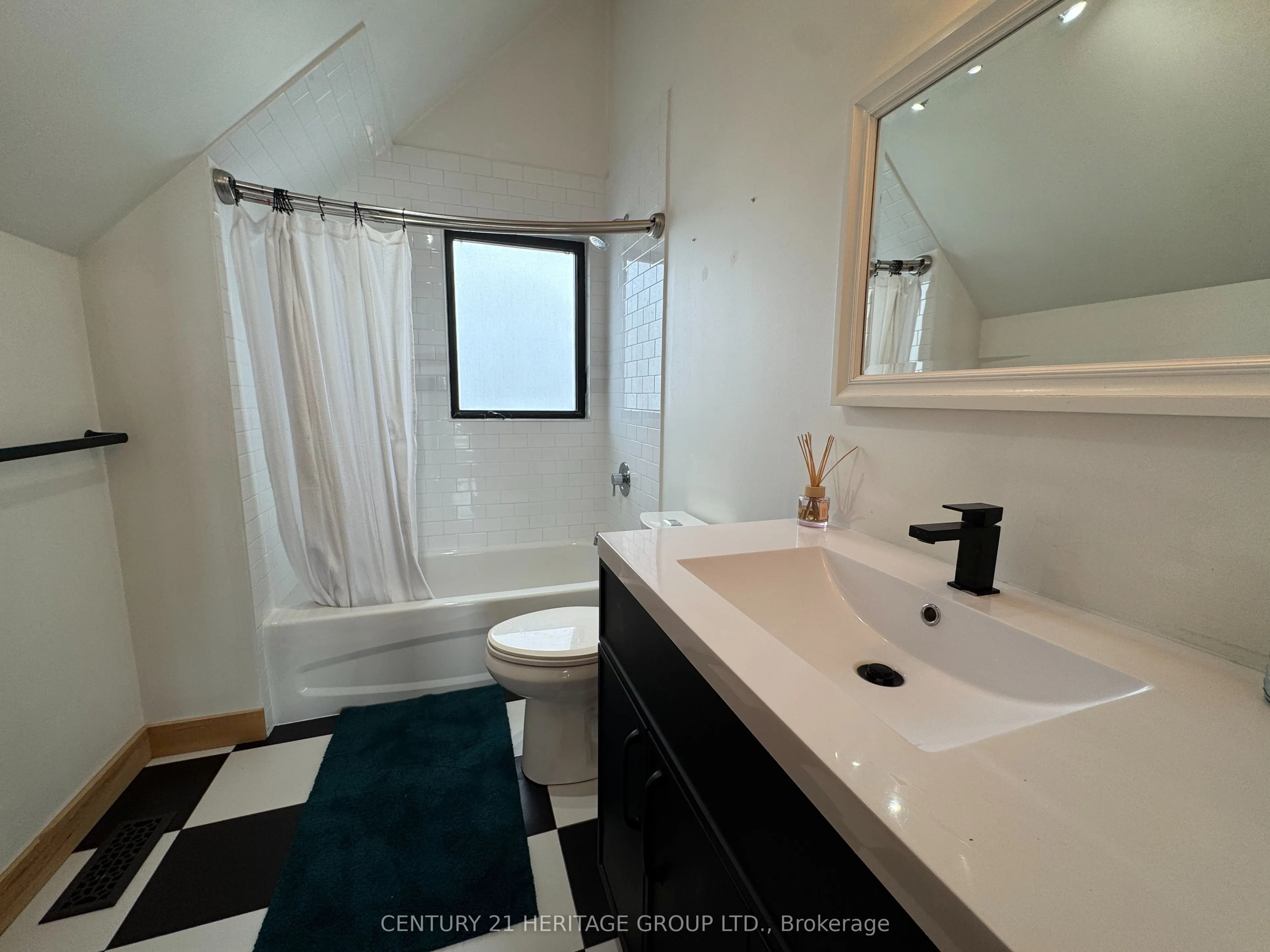 1257 Portage Road