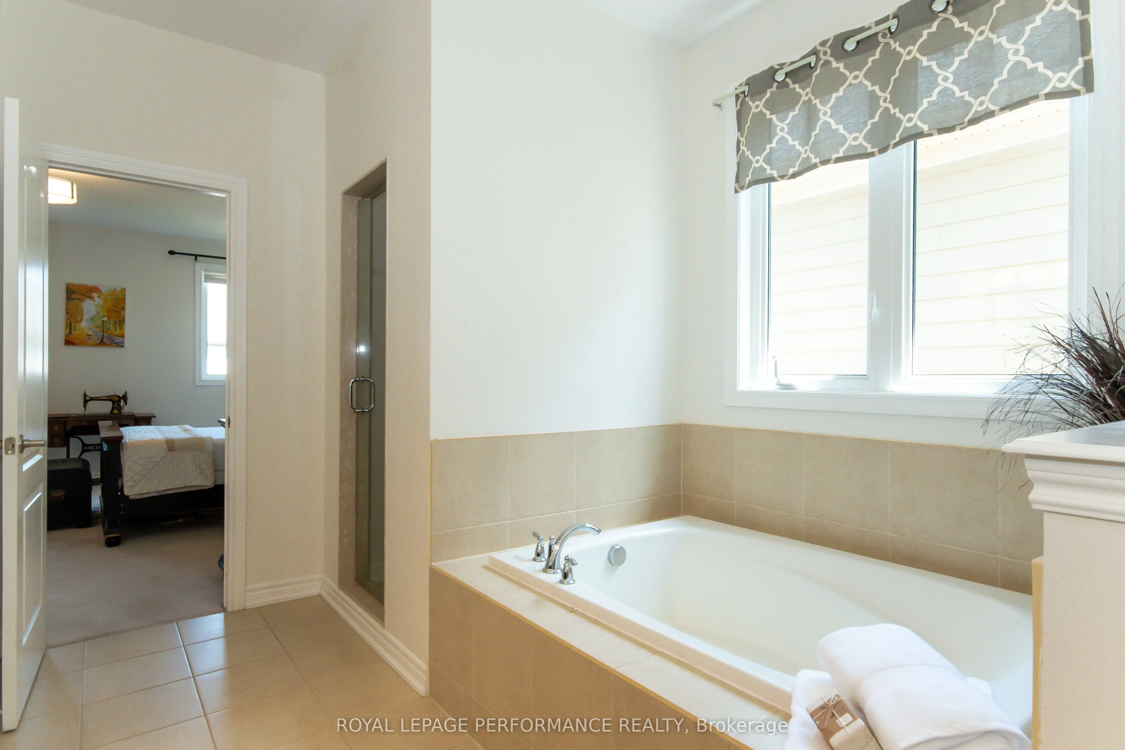 2744 Grand Vista Circle