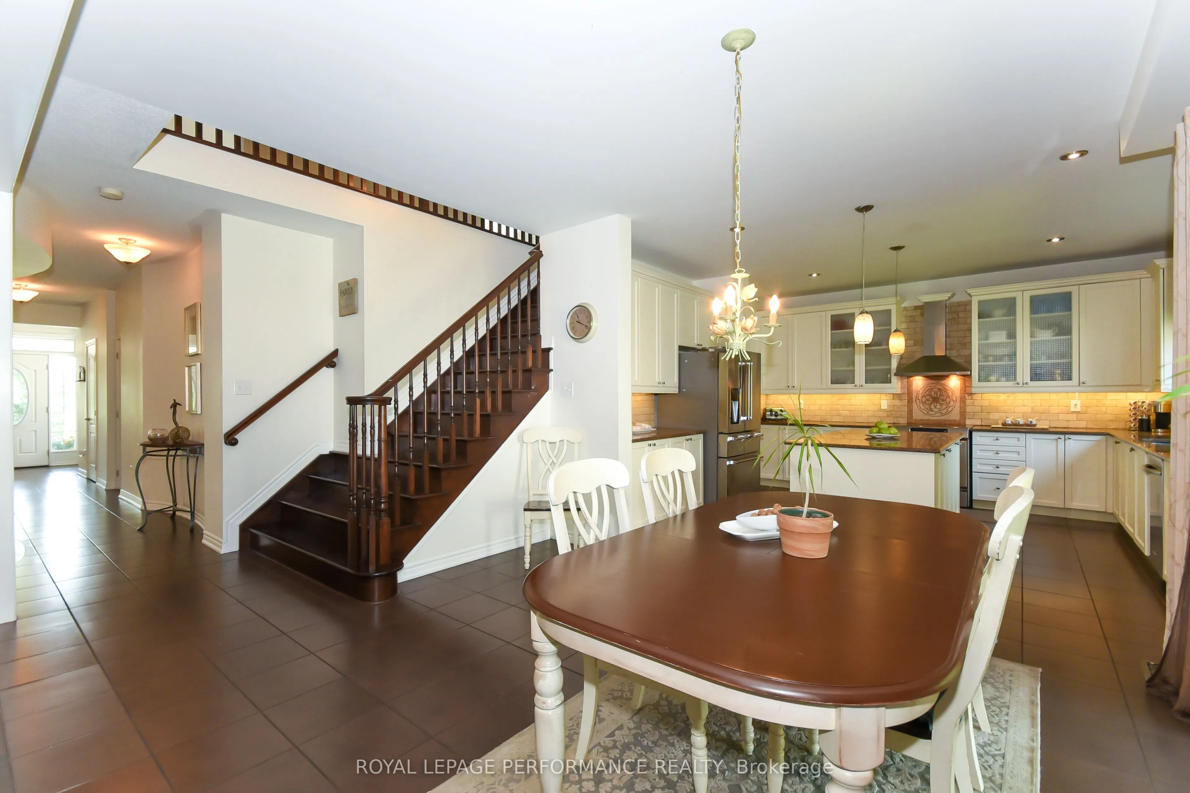 2744 Grand Vista Circle