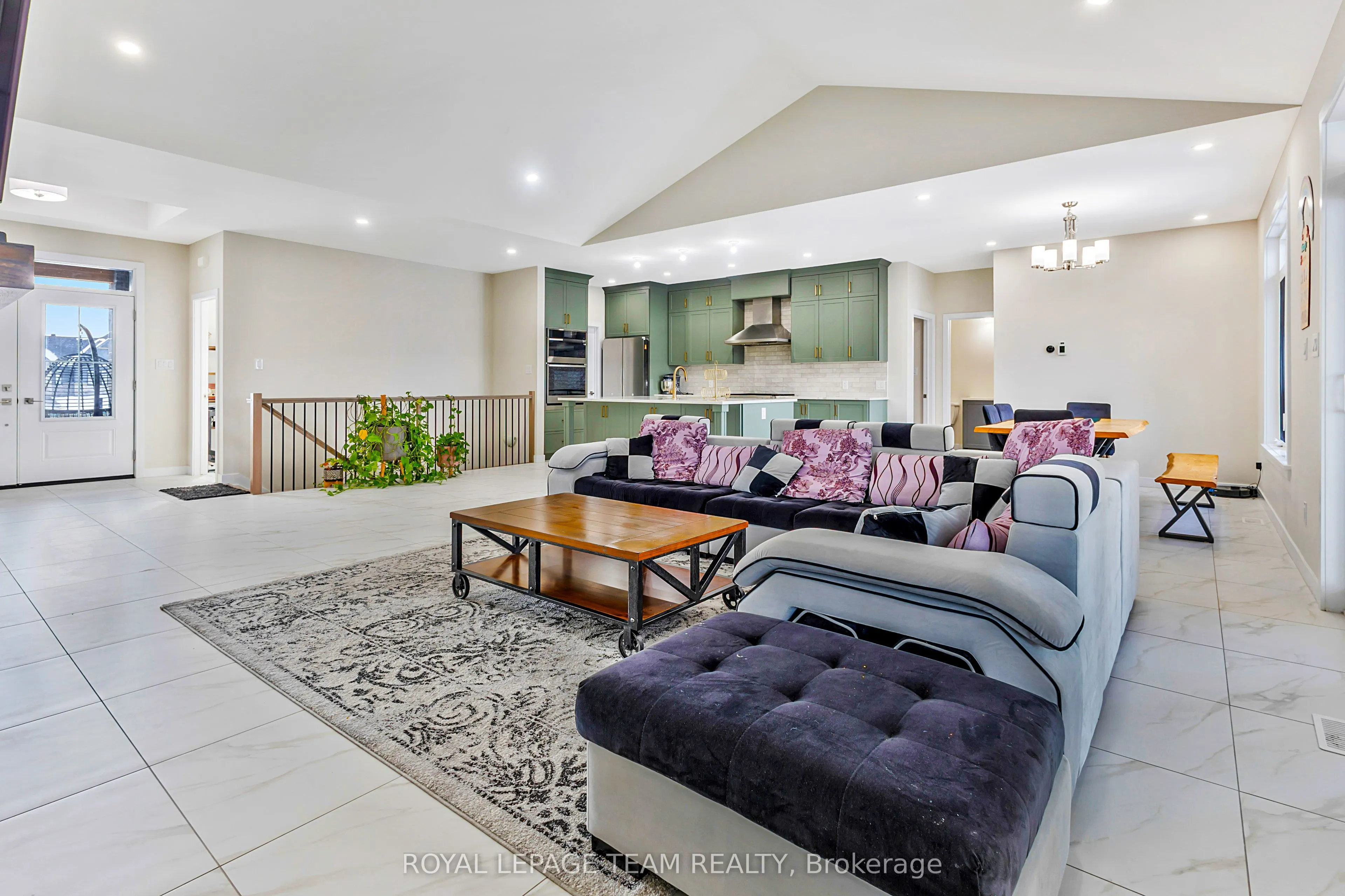 224 Trudeau Crescent