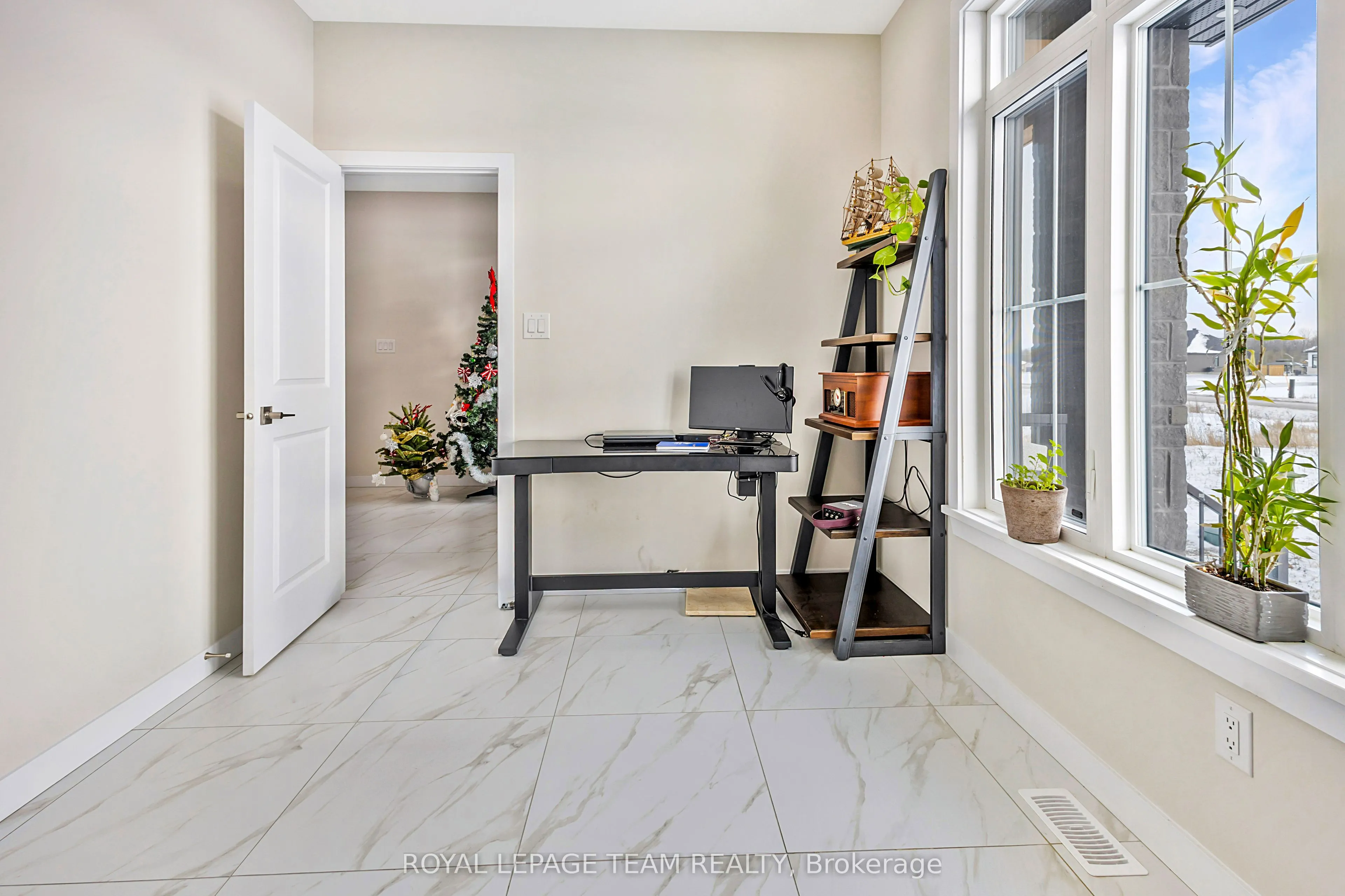 224 Trudeau Crescent