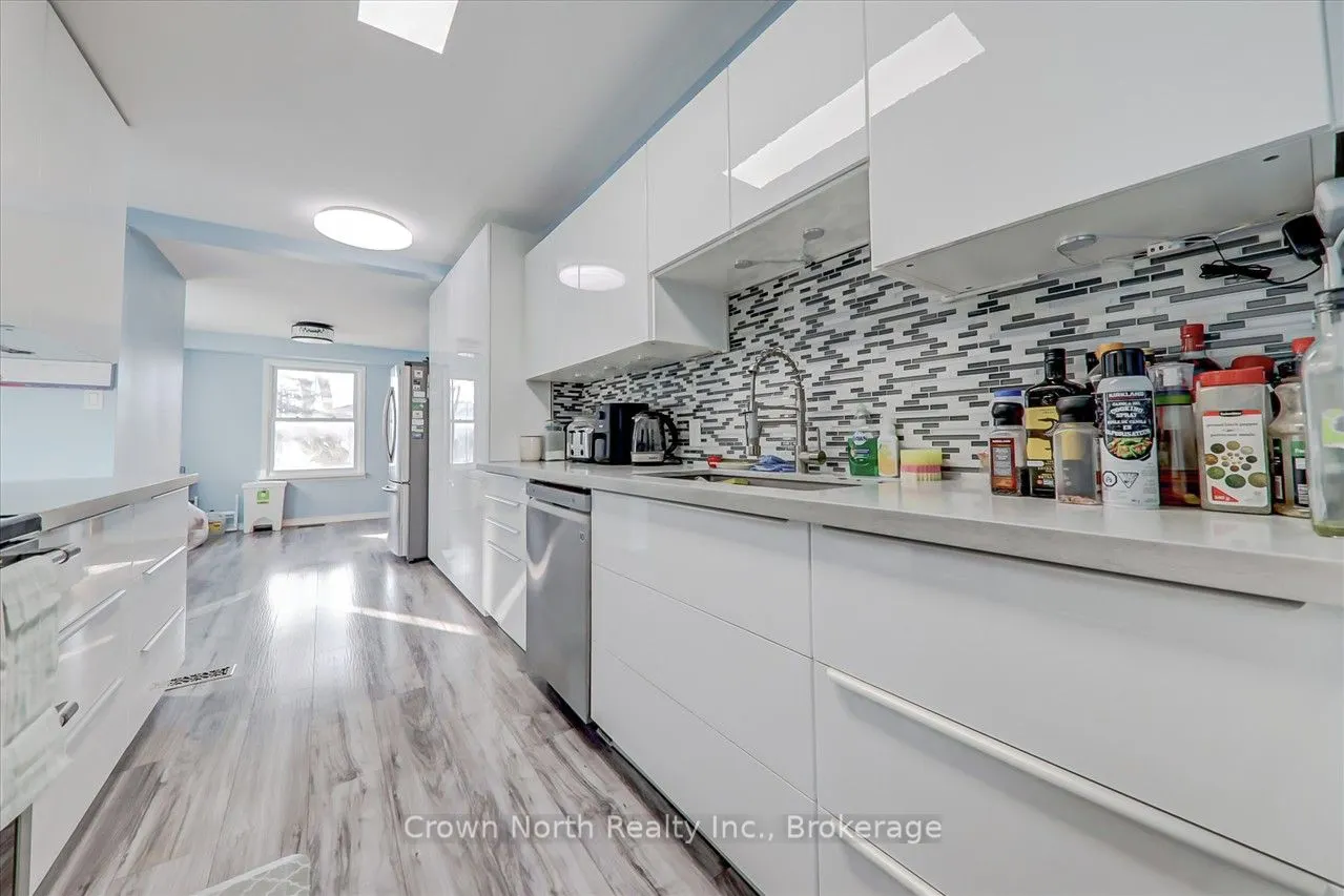 60 Pochon Avenue