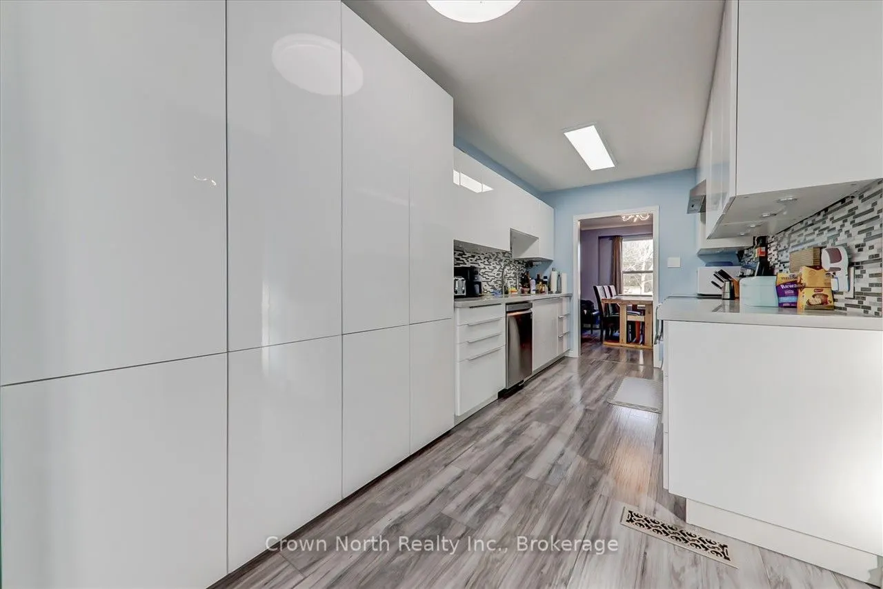 60 Pochon Avenue