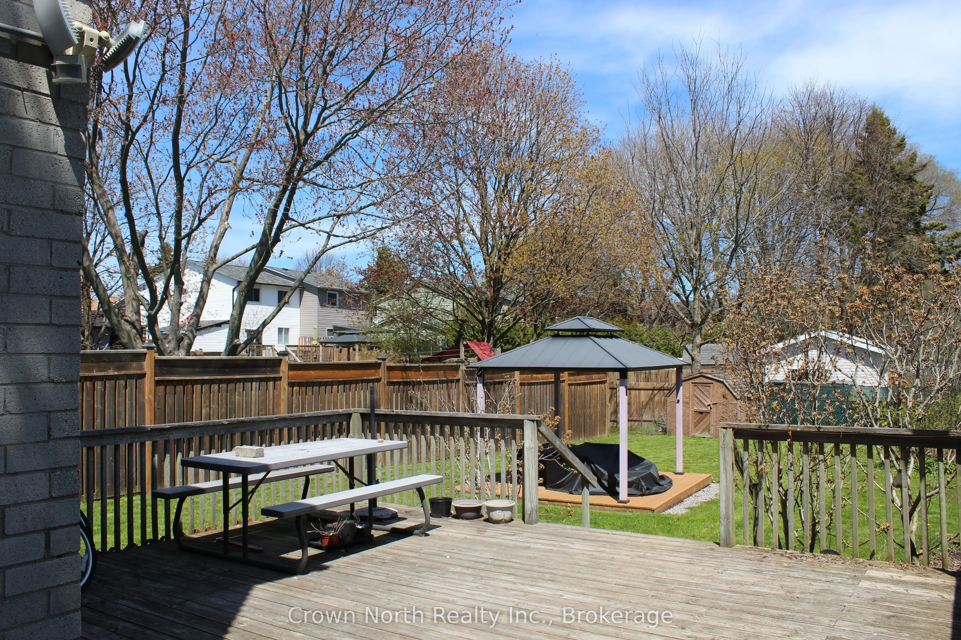 60 Pochon Avenue