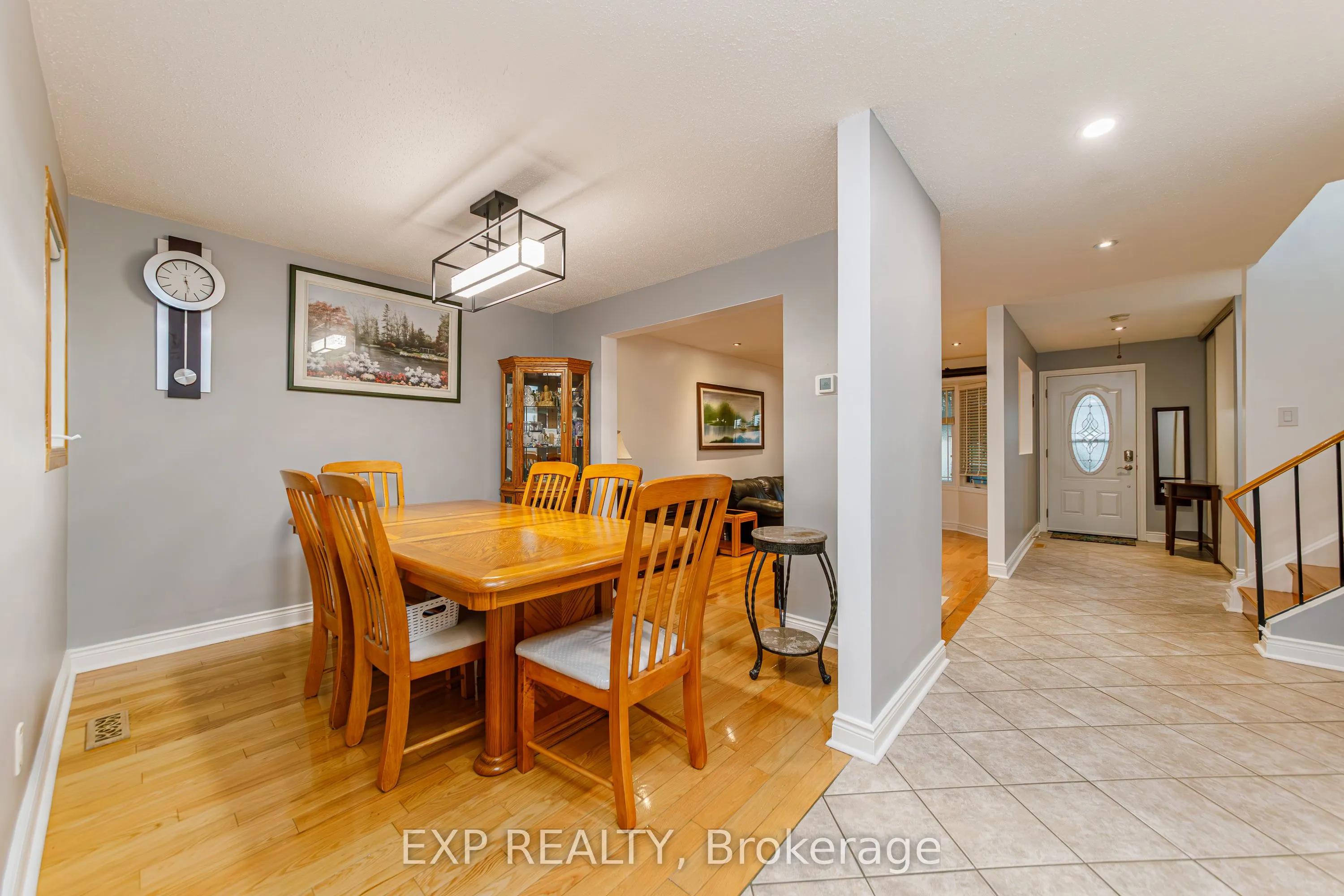1237 Cedarcroft Crescent