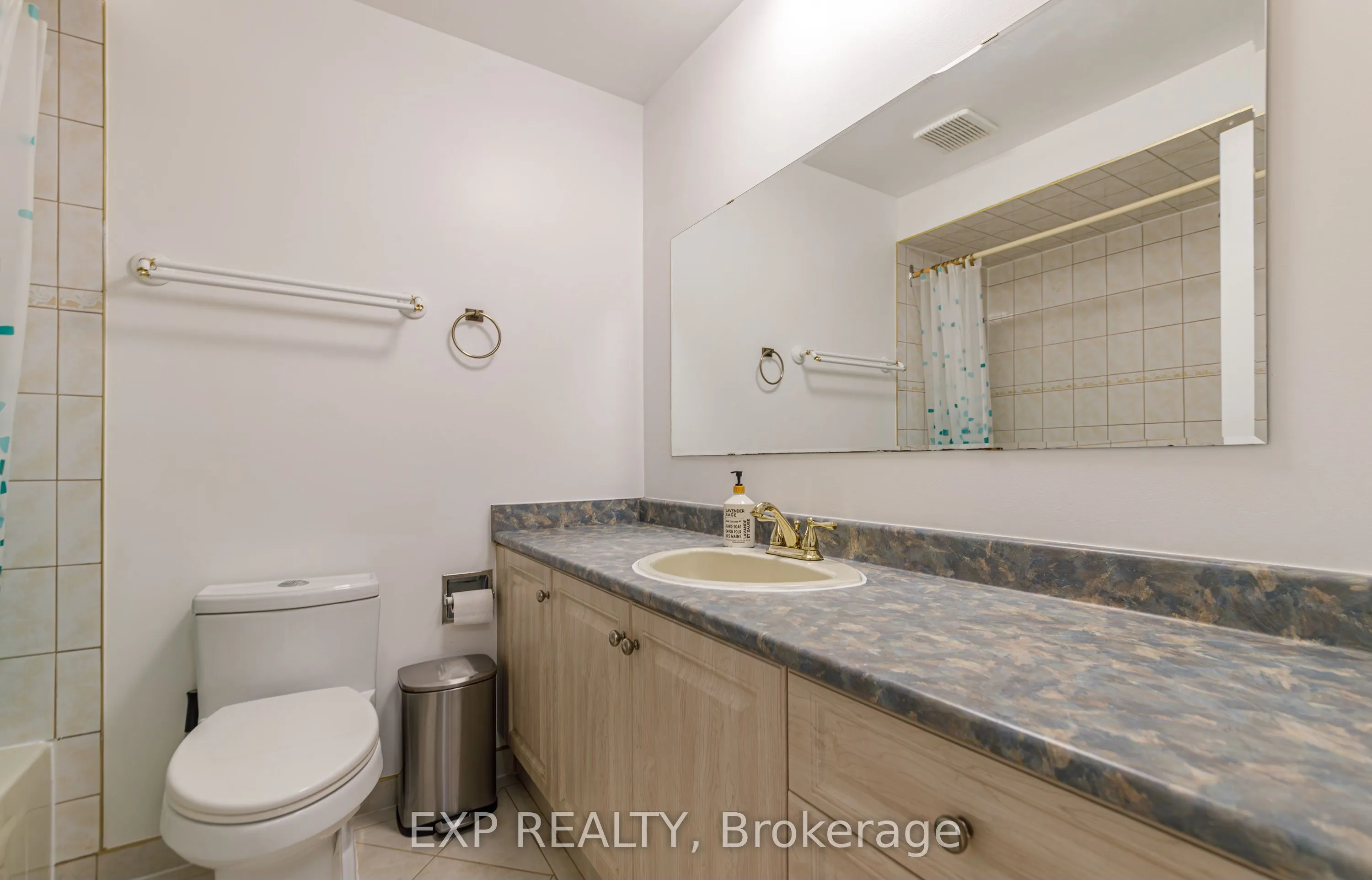 1237 Cedarcroft Crescent