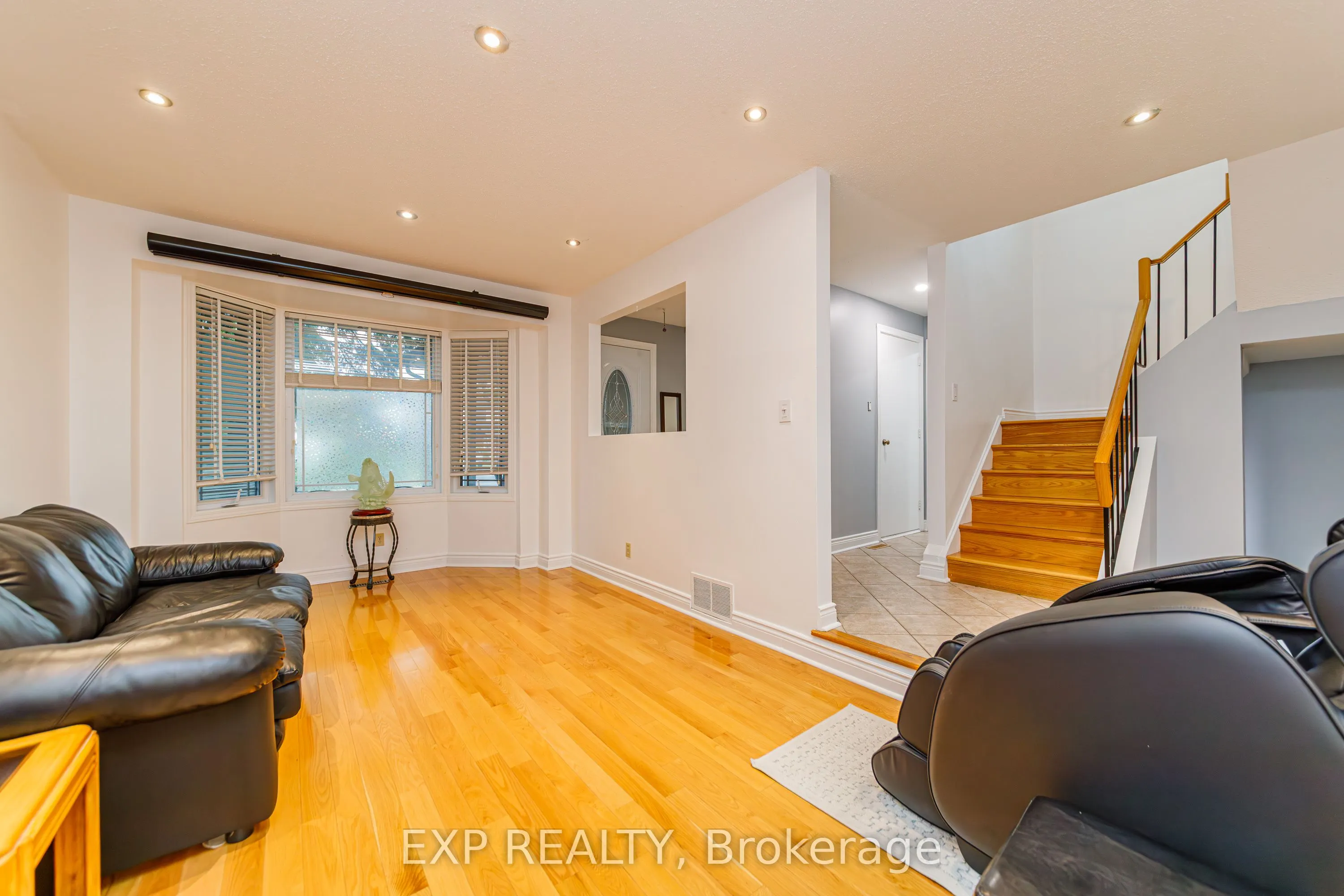 1237 Cedarcroft Crescent