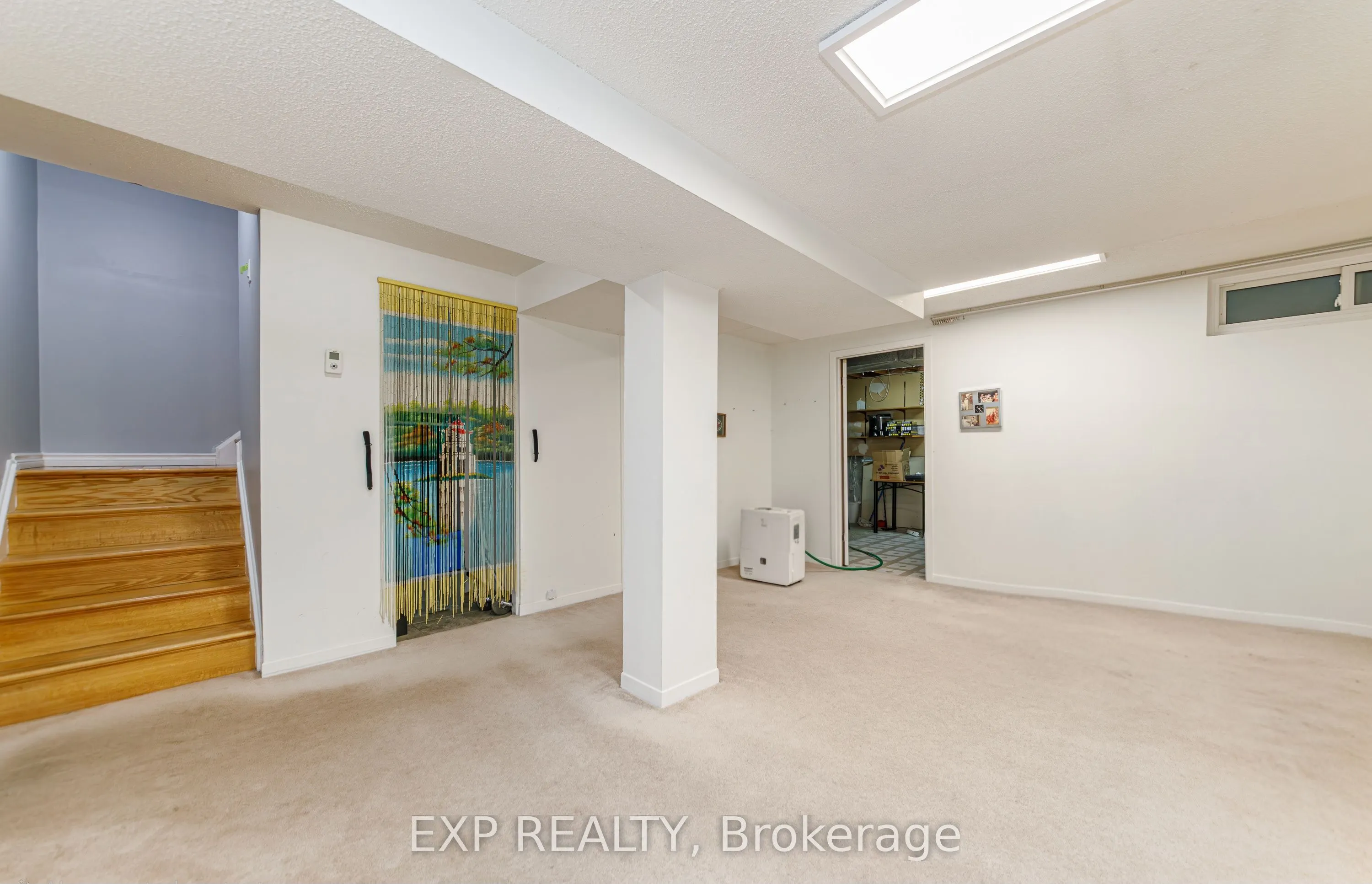 1237 Cedarcroft Crescent