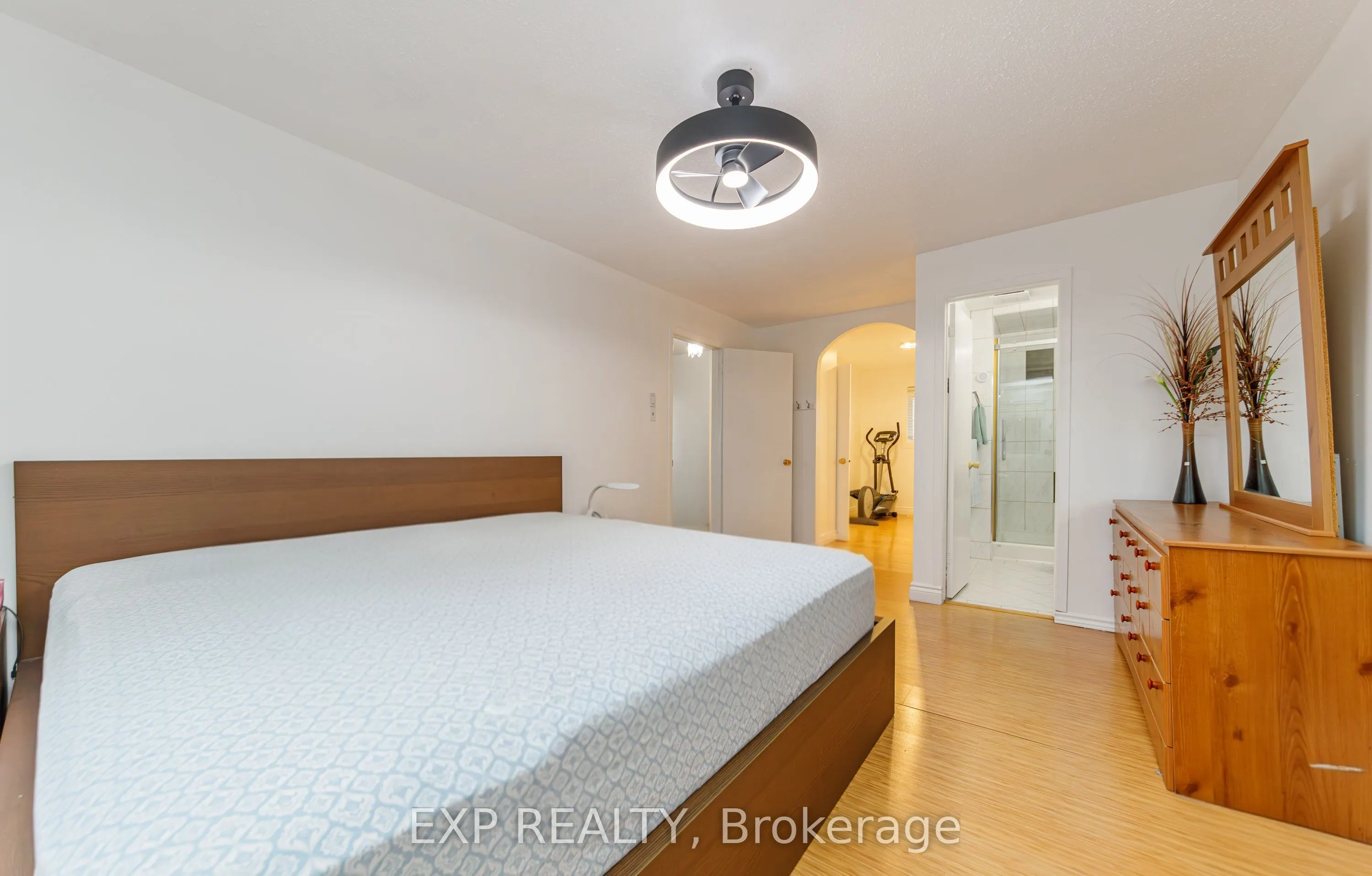 1237 Cedarcroft Crescent
