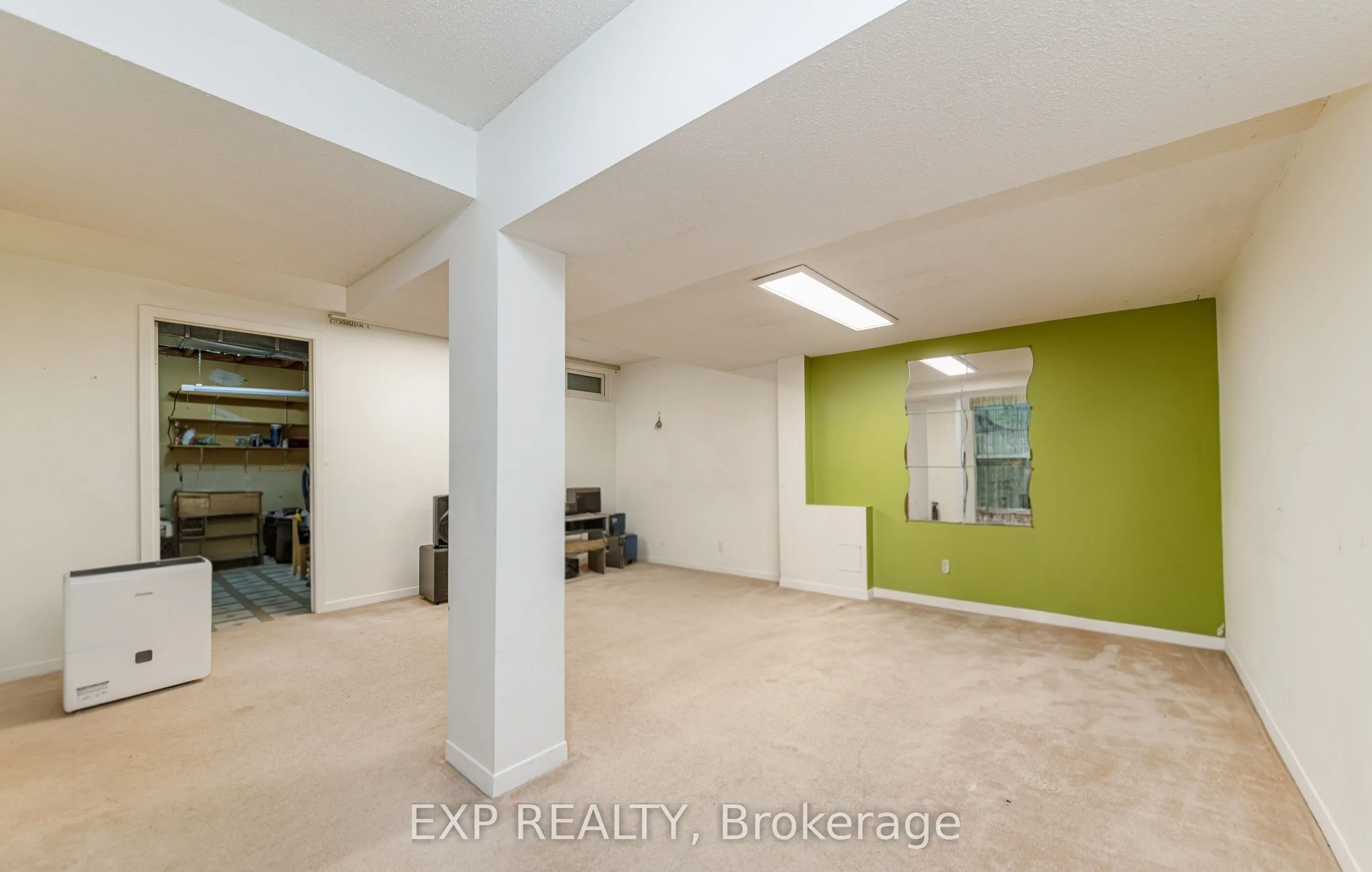 1237 Cedarcroft Crescent