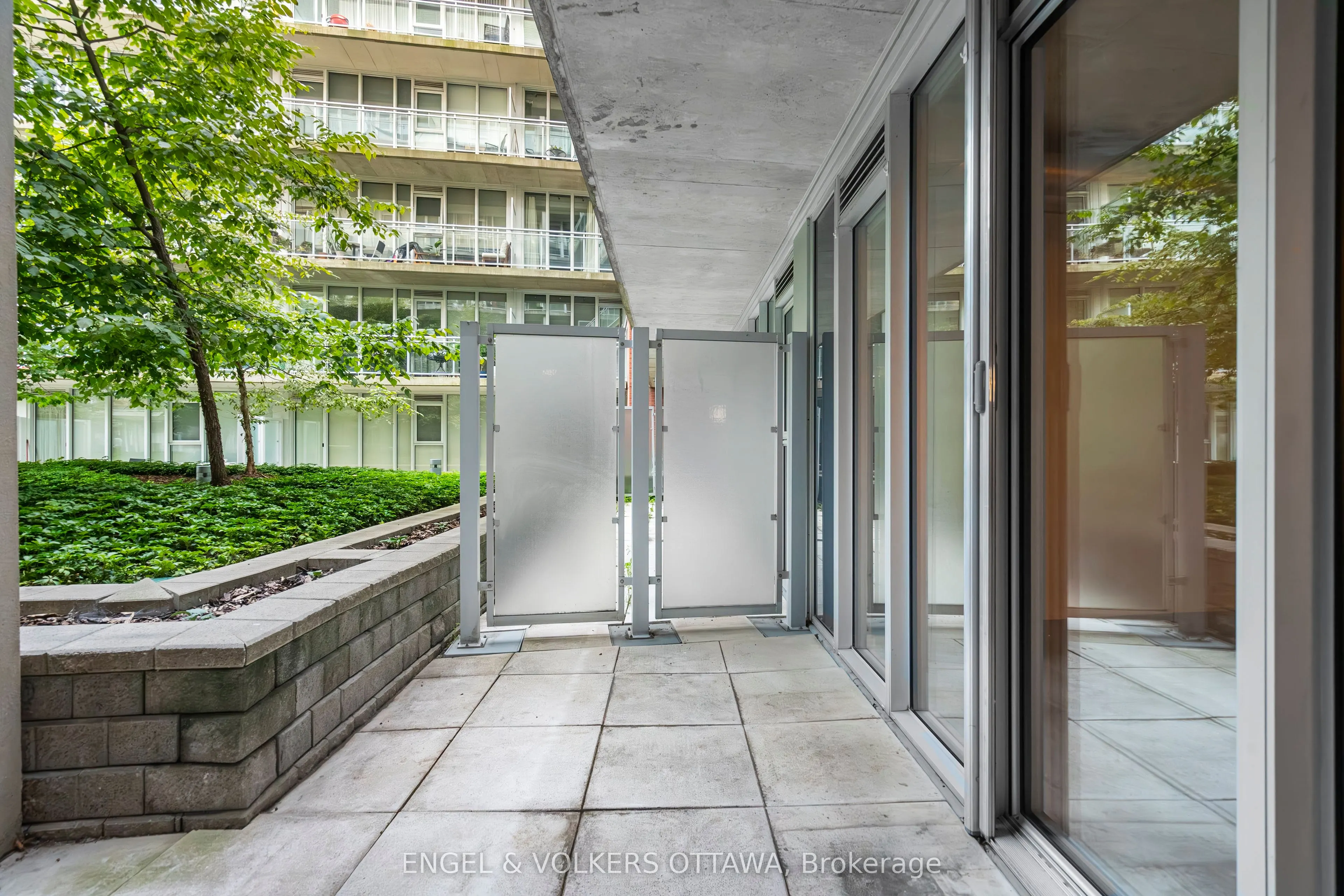354 Gladstone Avenue #205