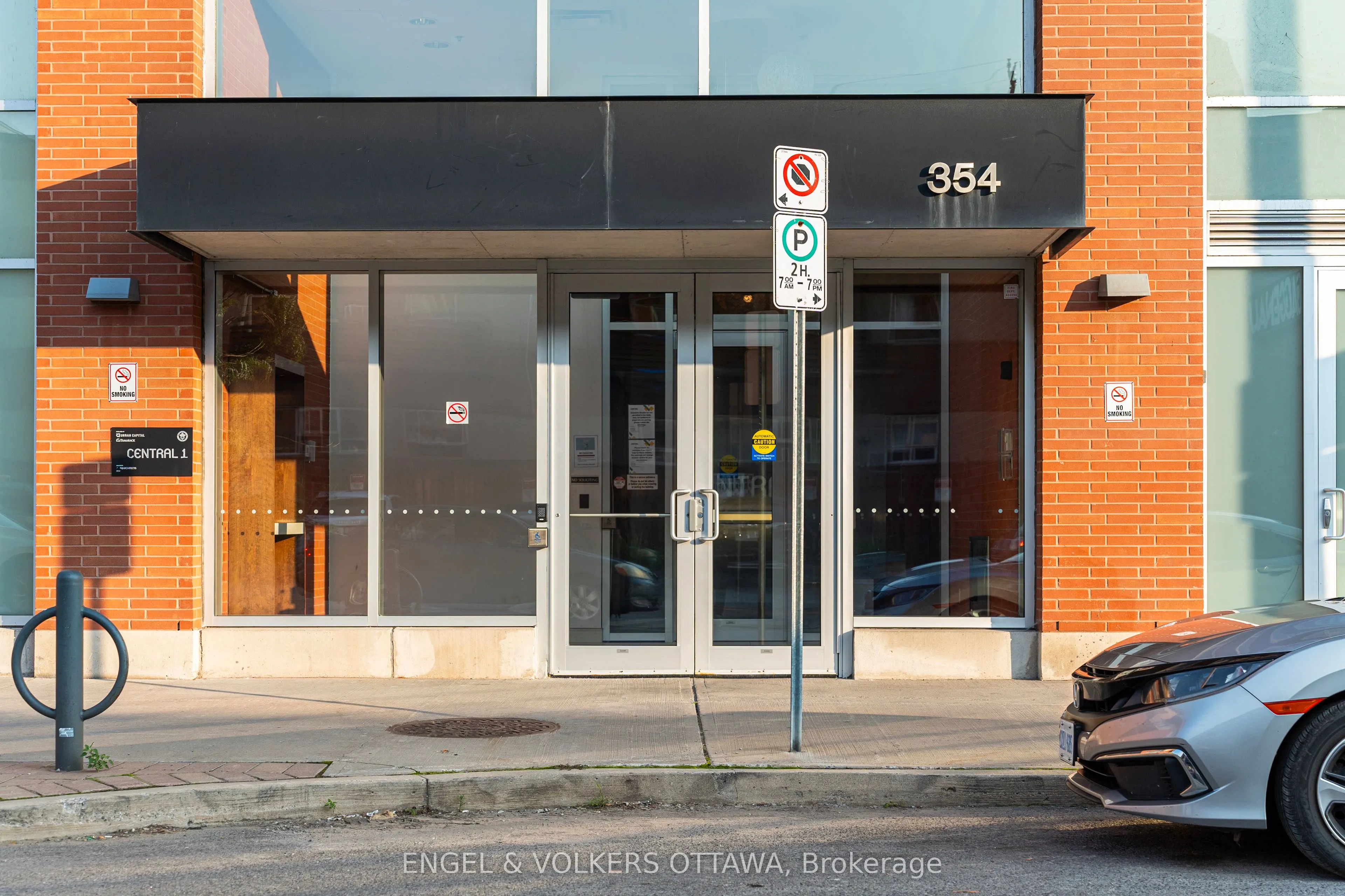 354 Gladstone Avenue #205