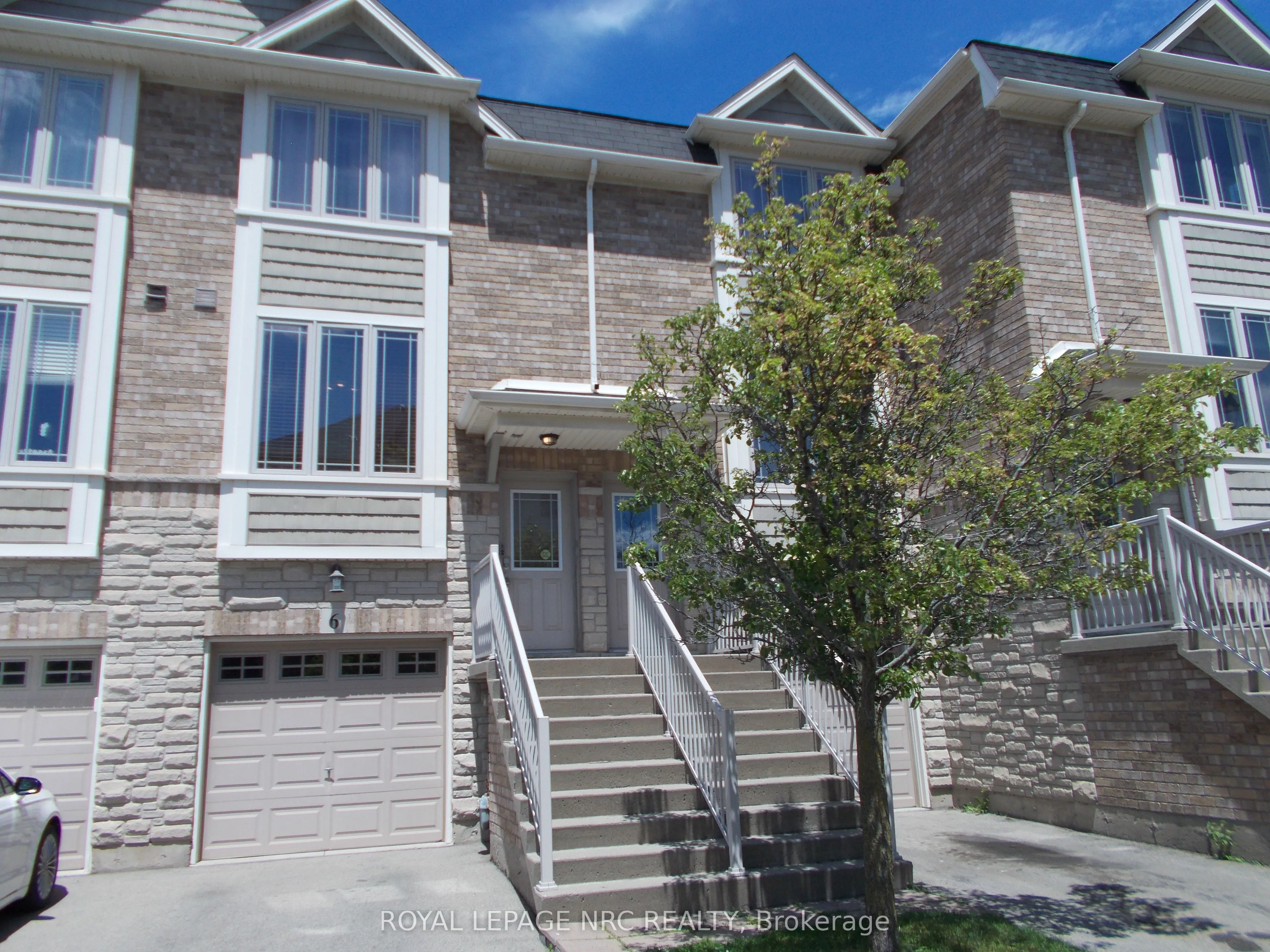 8 Hemlock Way #6