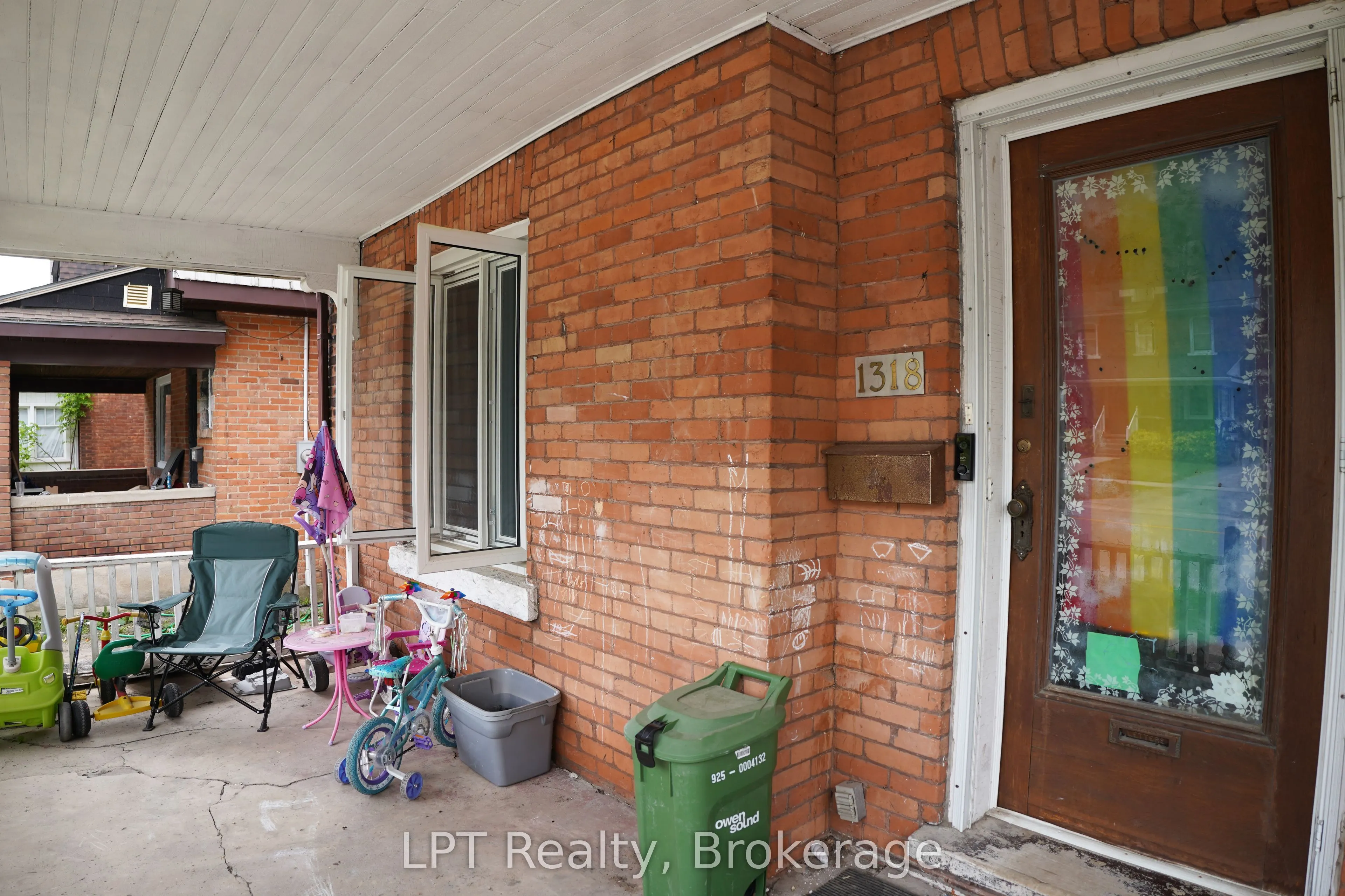 1318 3rd Avenue E