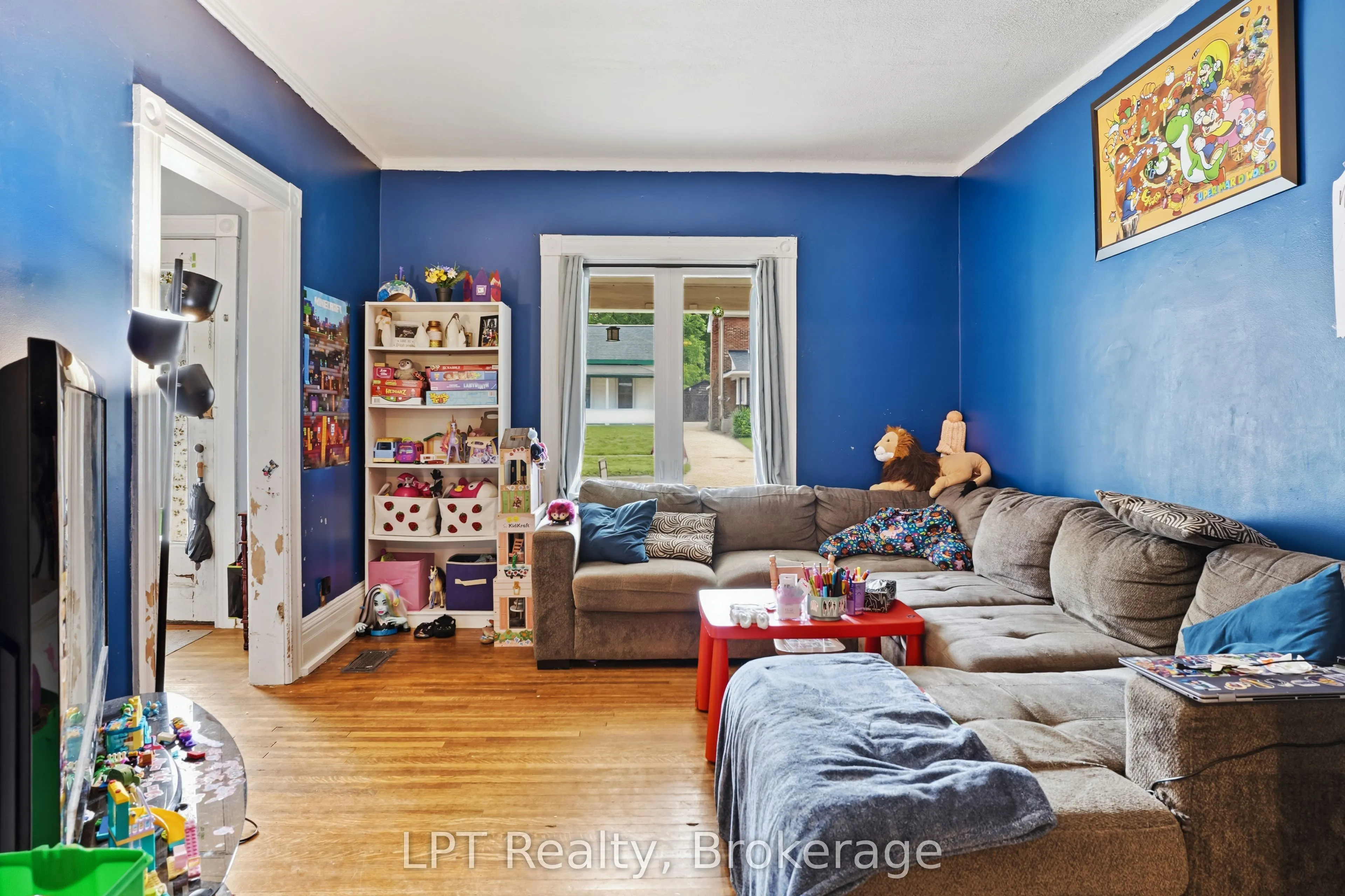 1318 3rd Avenue E
