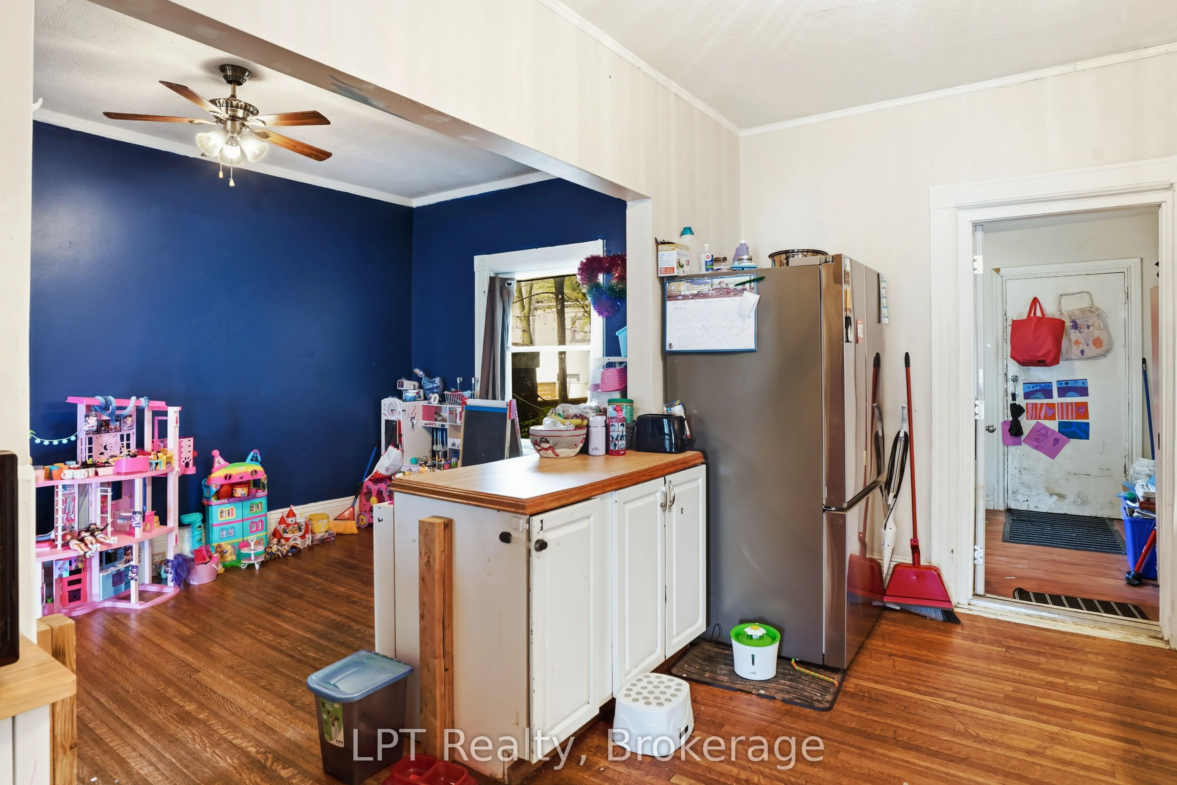 1318 3rd Avenue E