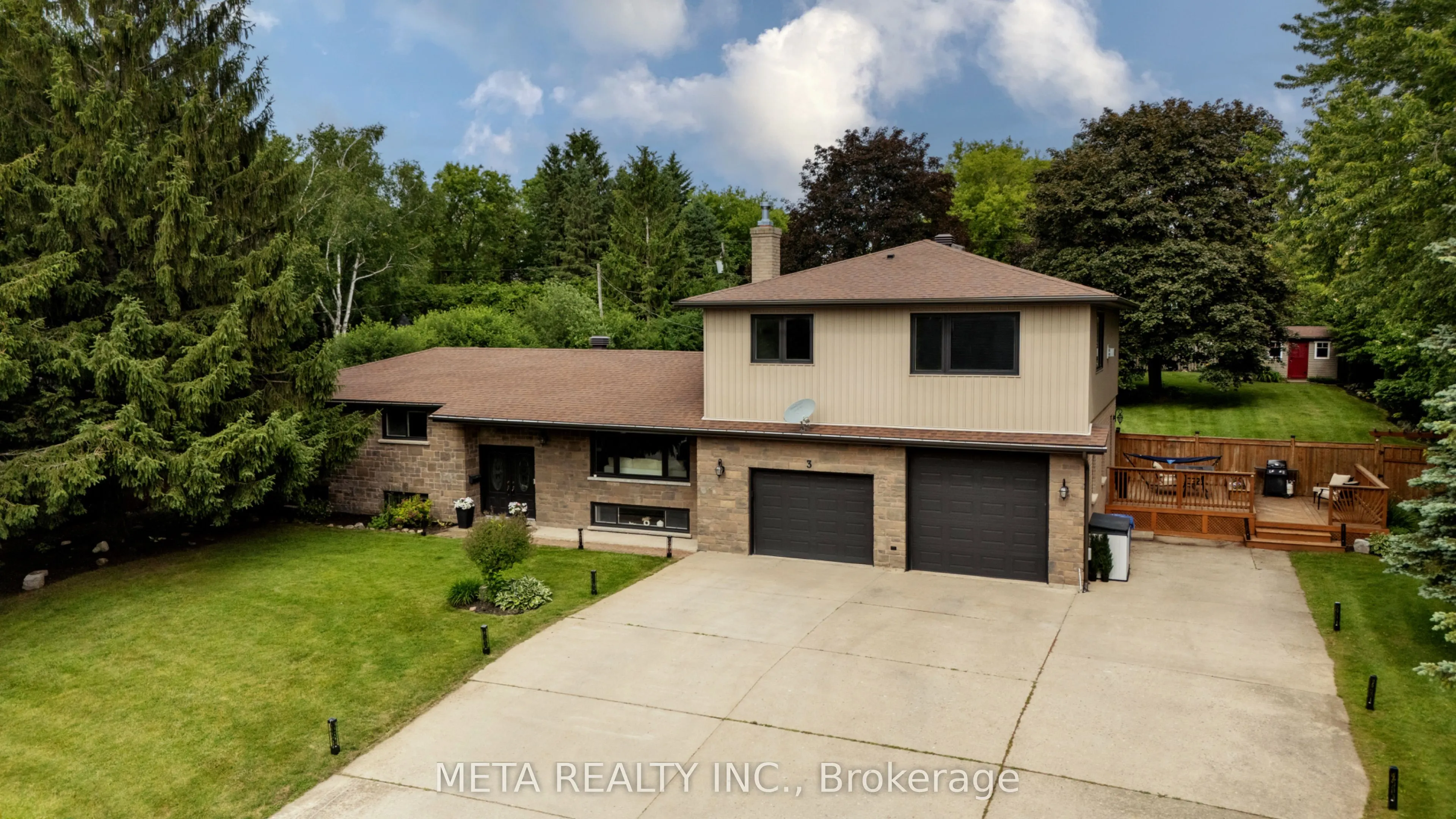 3 Randy Avenue