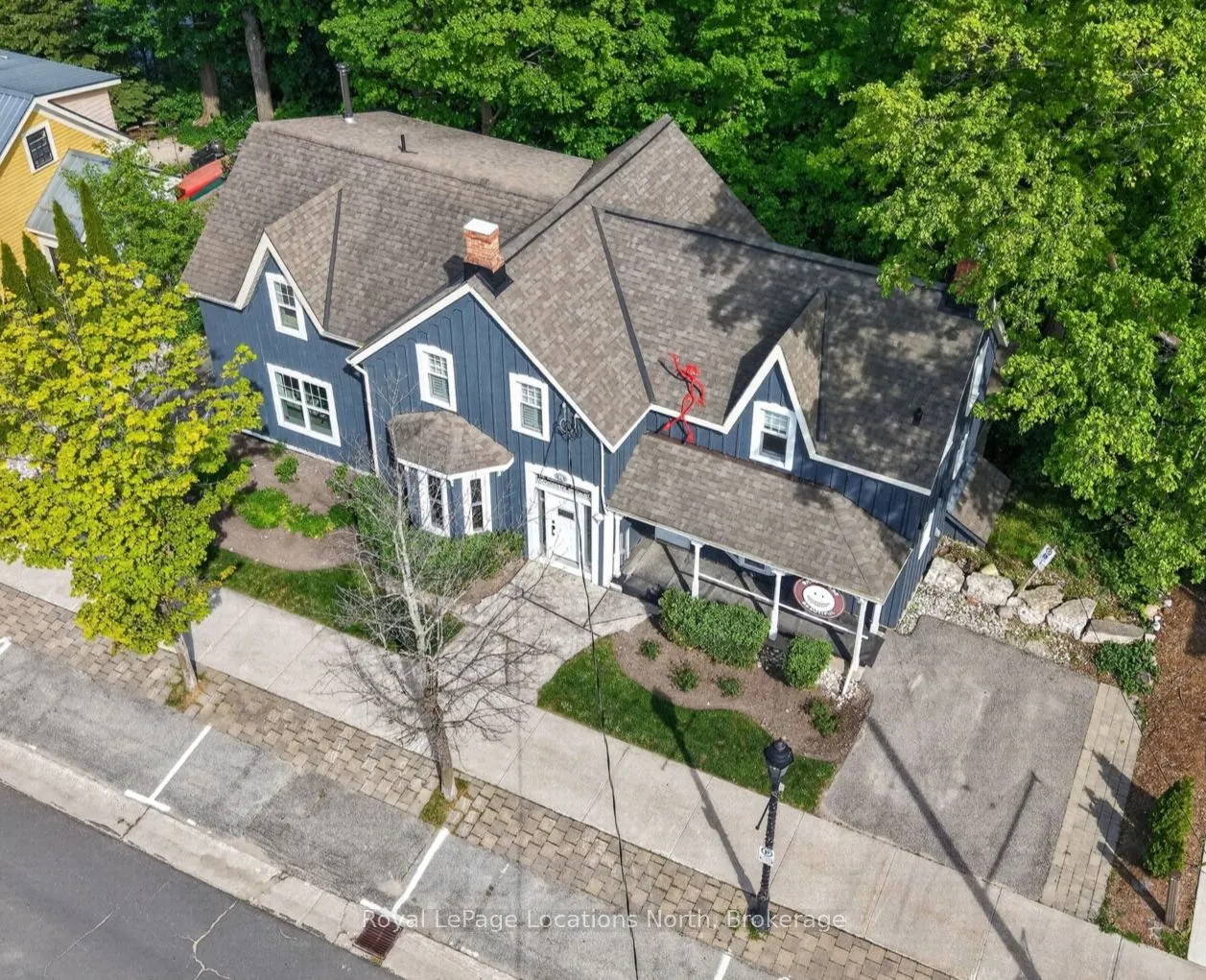 21 Bruce Street N