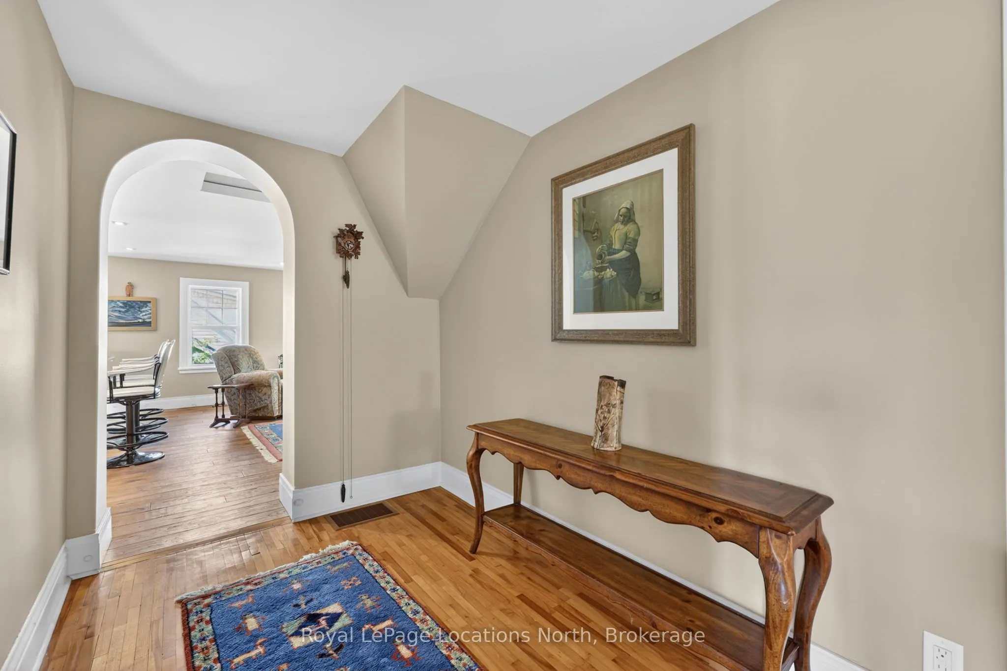 21 Bruce Street N