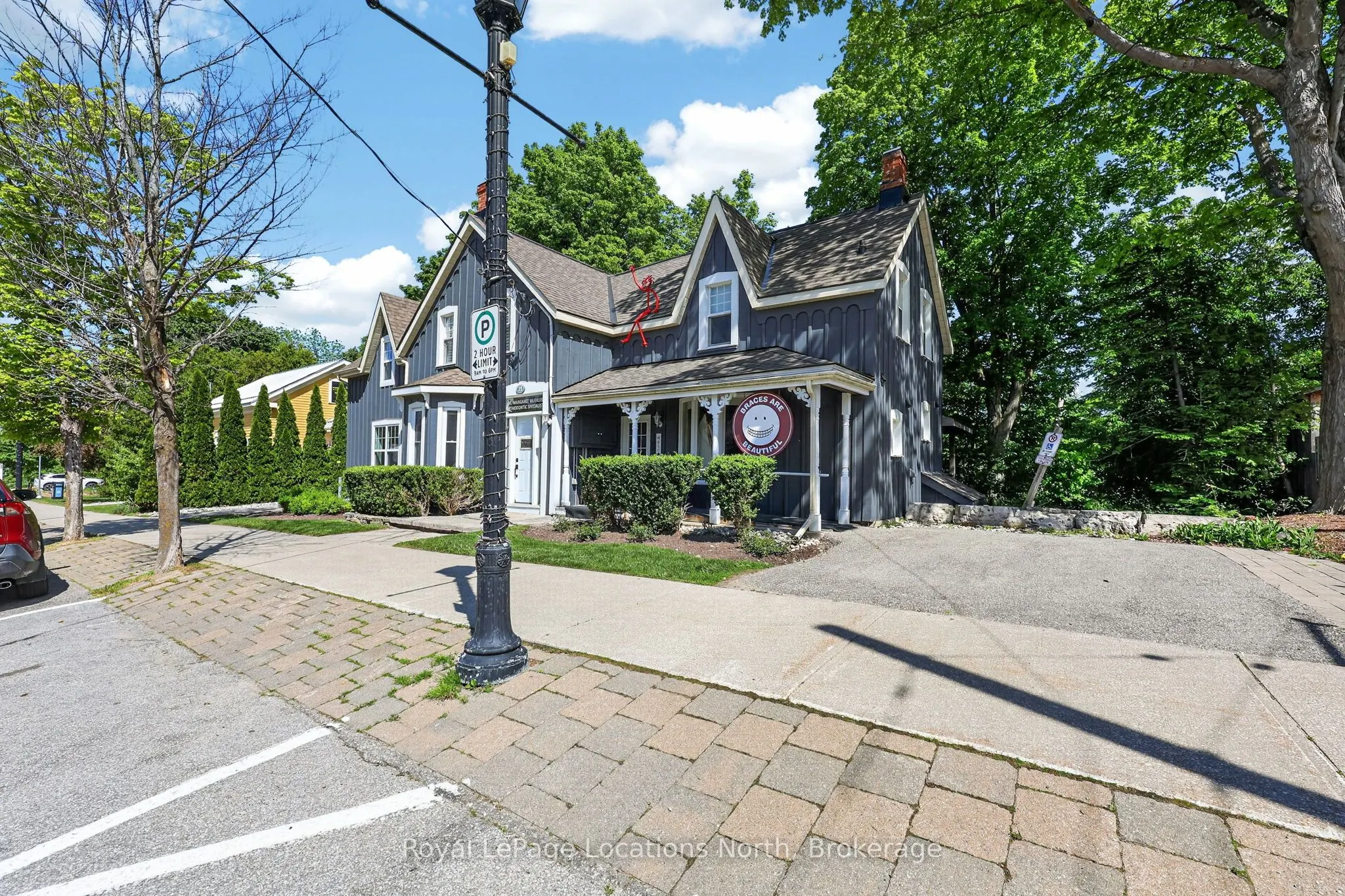 21 Bruce Street N