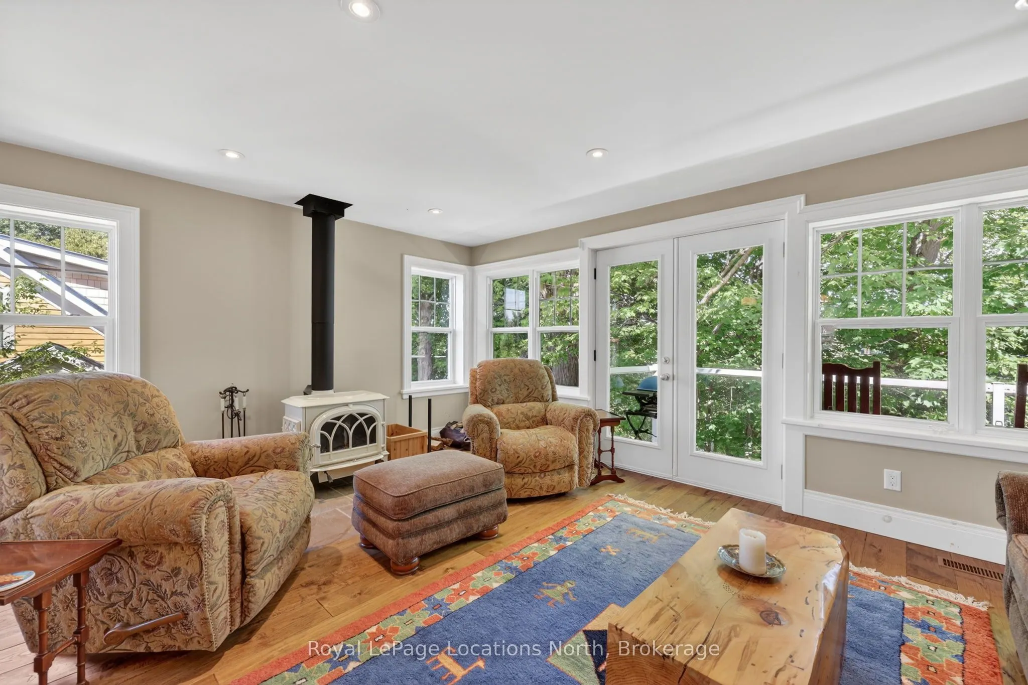 21 Bruce Street N