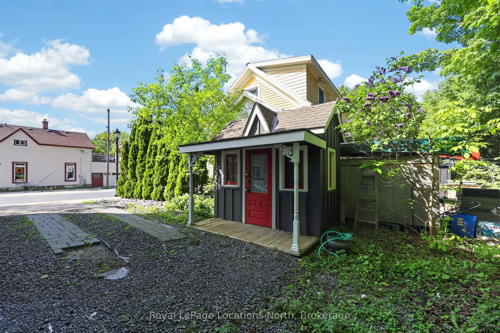 21 Bruce Street N