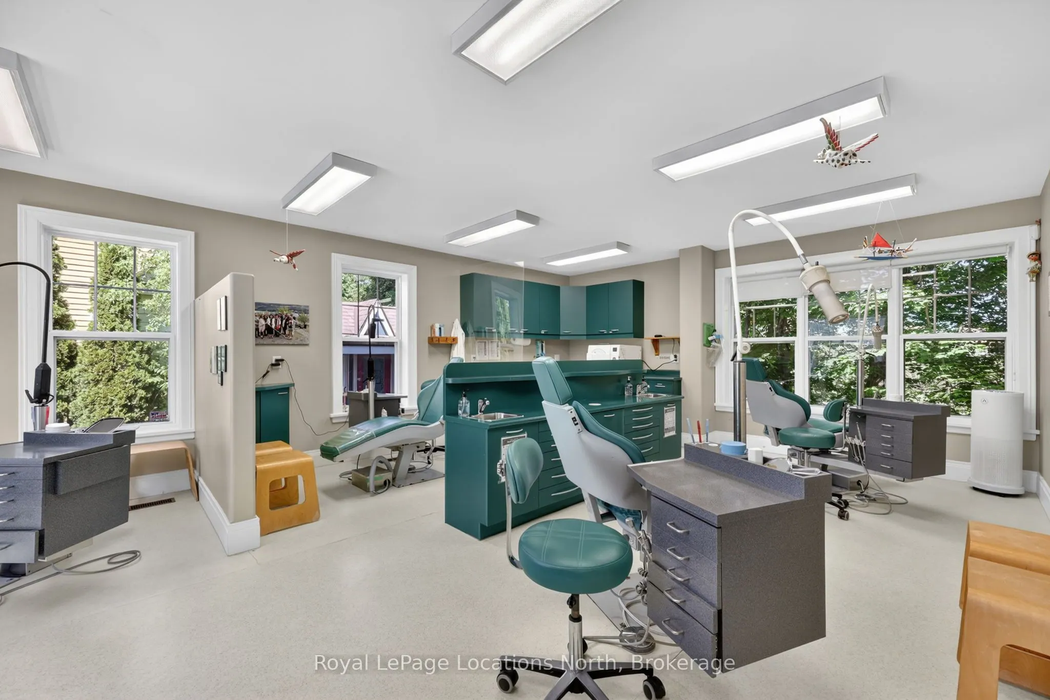 21 Bruce Street N