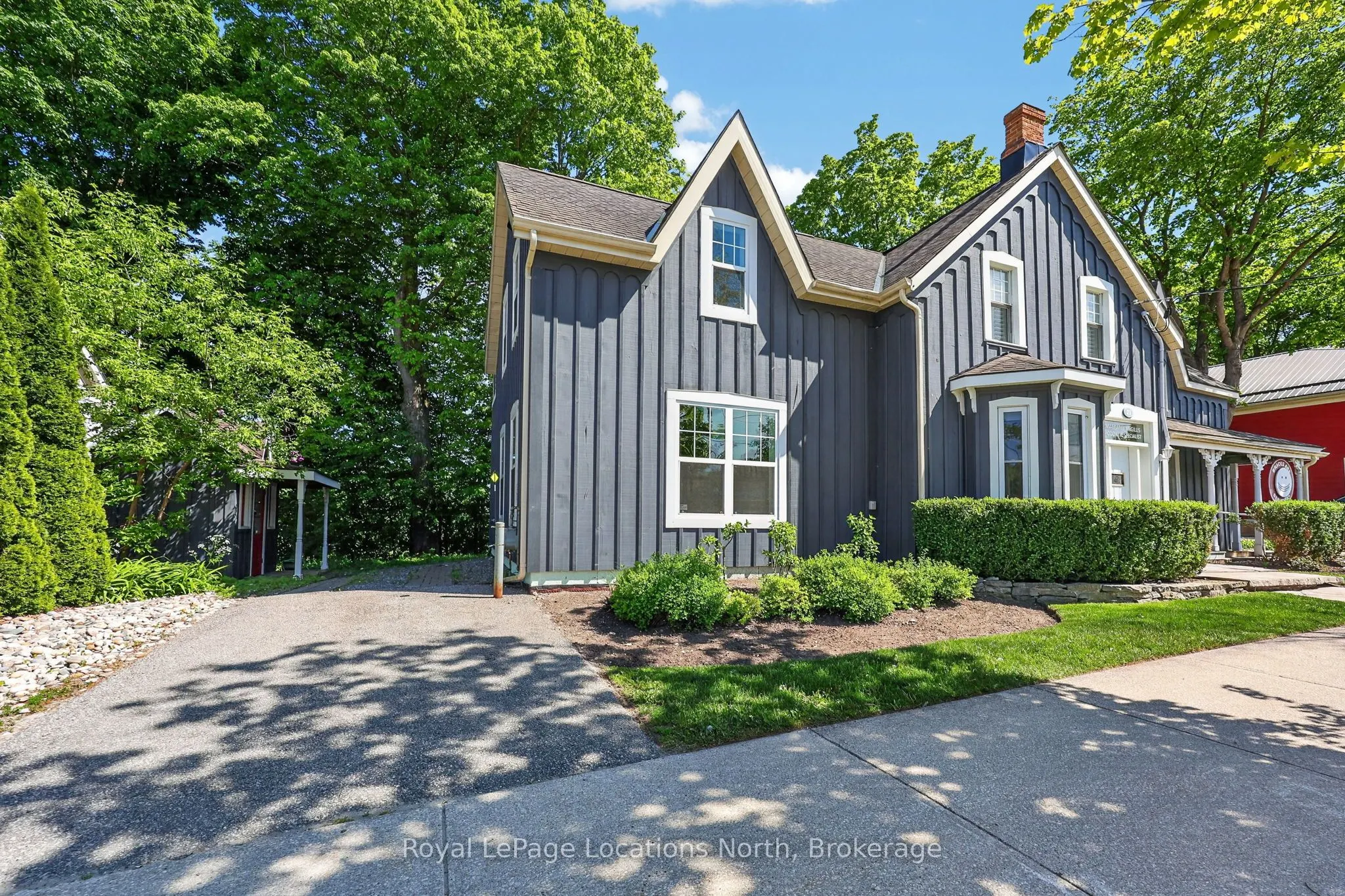 21 Bruce Street N