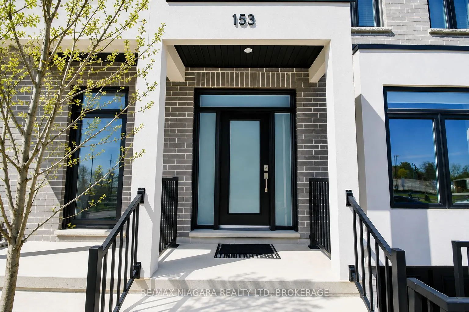 153 Summersides Boulevard
