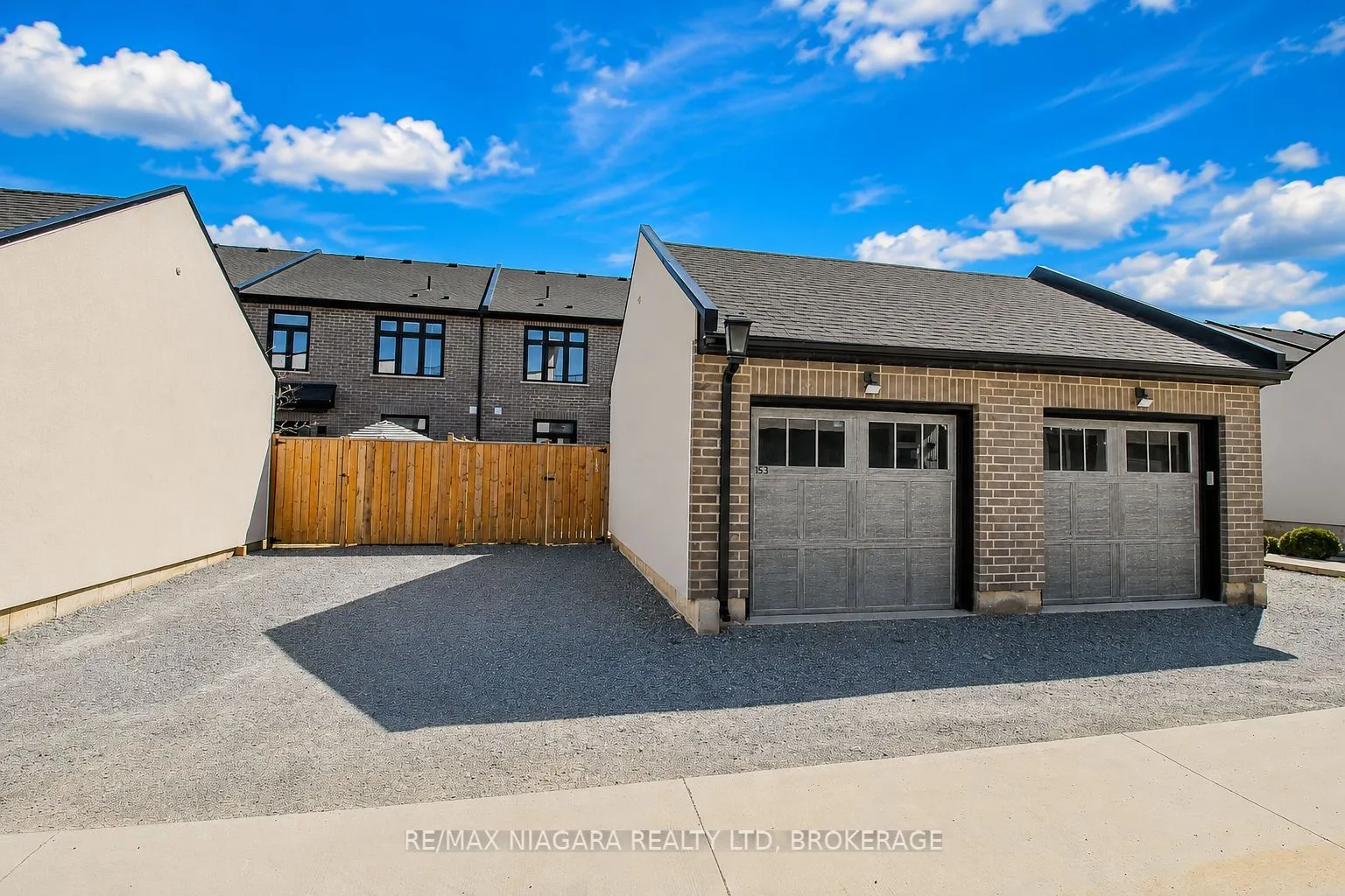 153 Summersides Boulevard