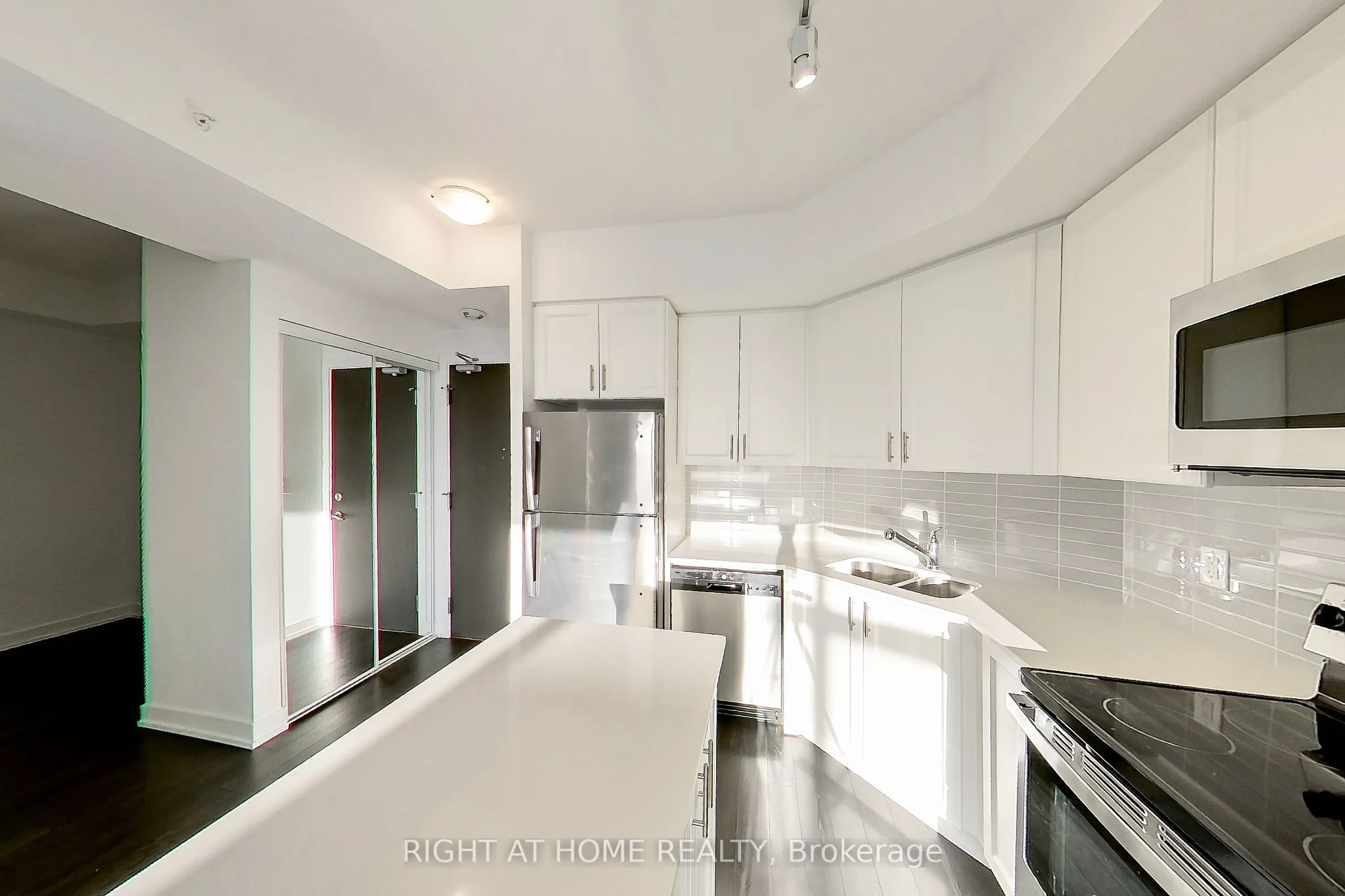 550 North Service Road #1003