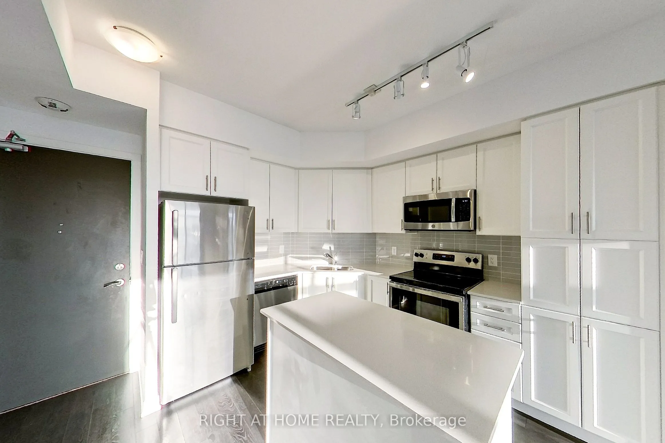 550 North Service Road #1003