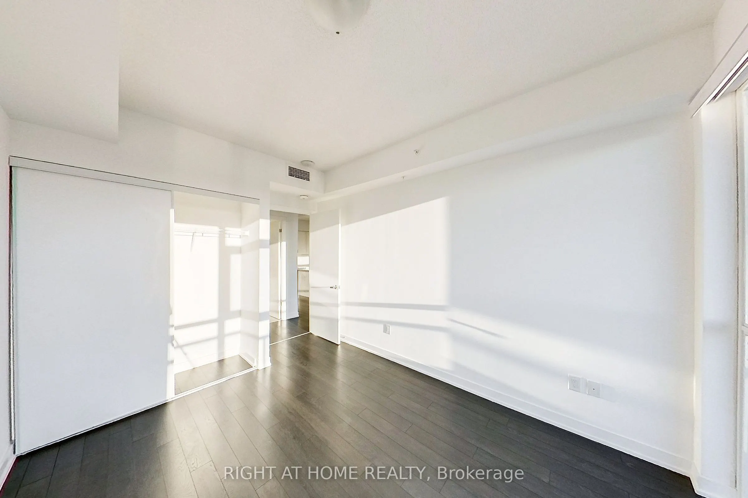 550 North Service Road #1003
