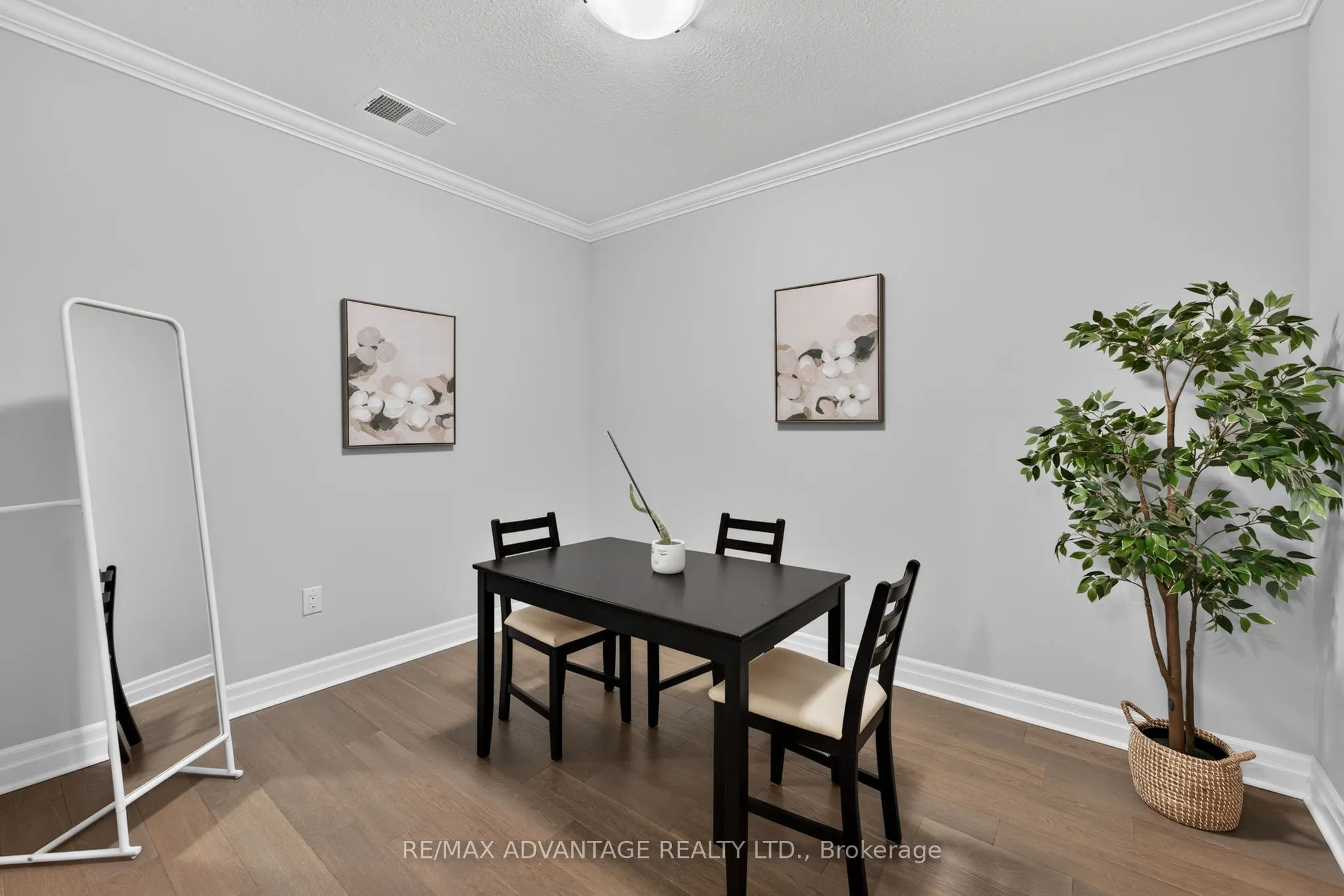1200 Commissioners Road W #118