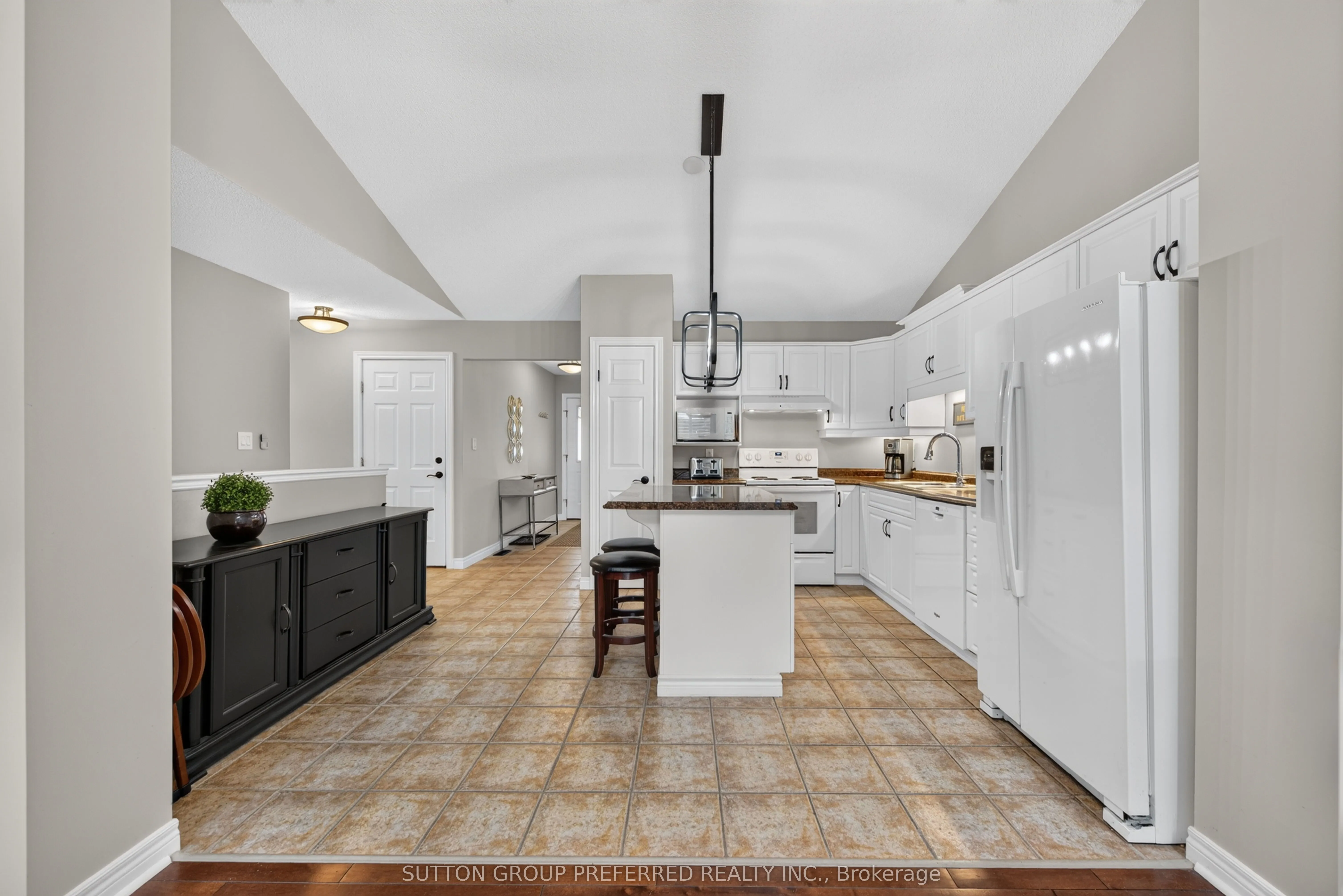 20 Windemere Place #6