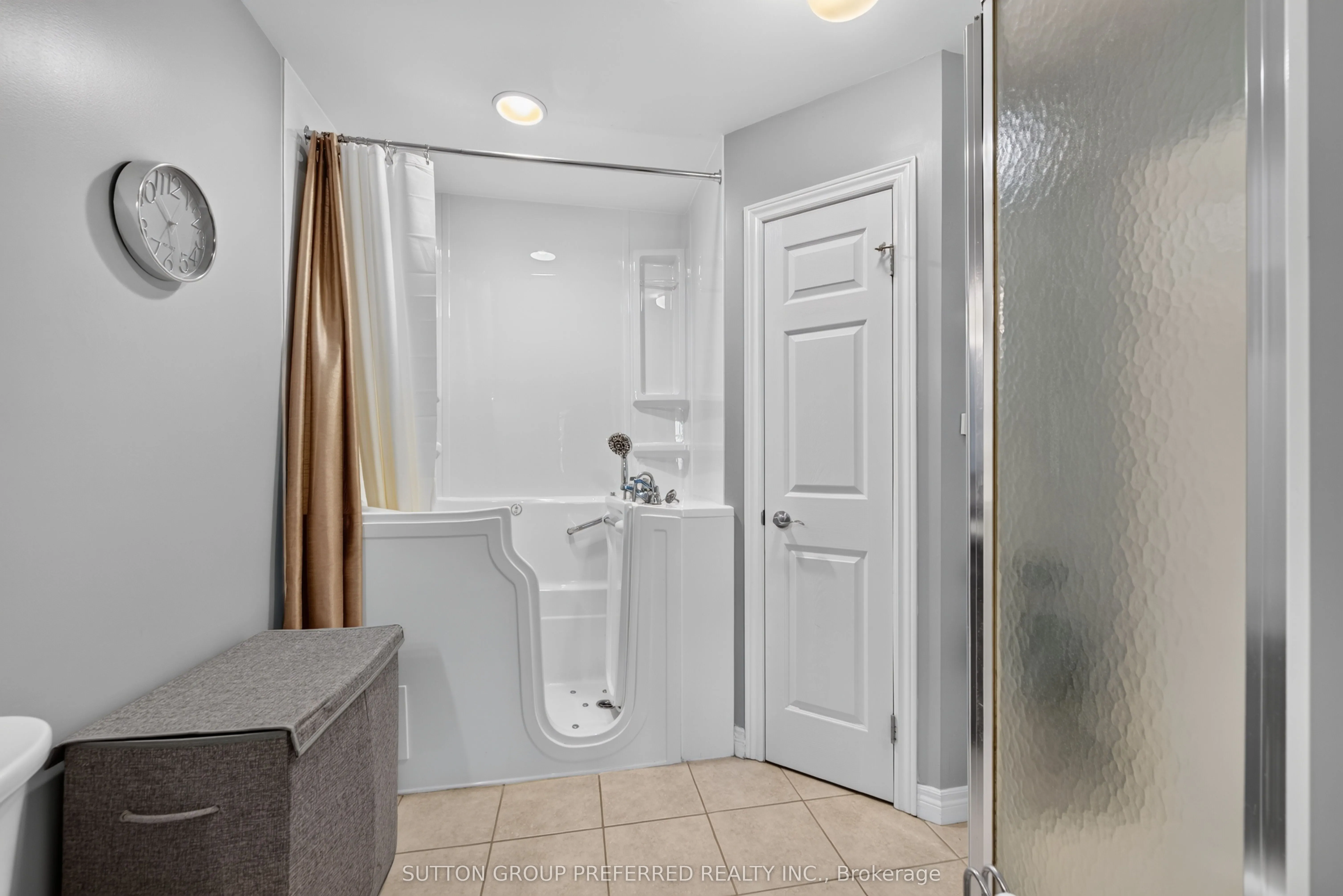 20 Windemere Place #6