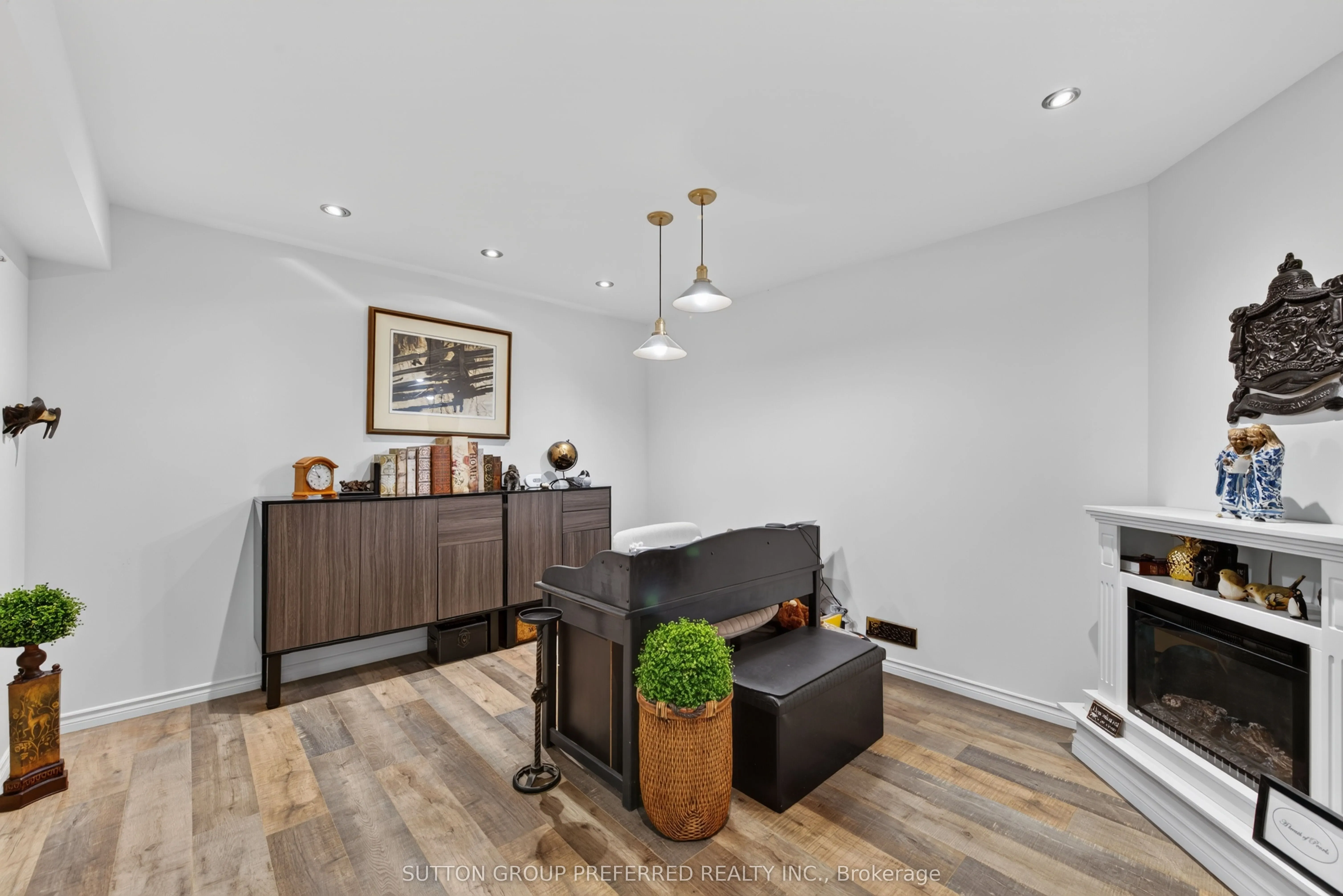 20 Windemere Place #6