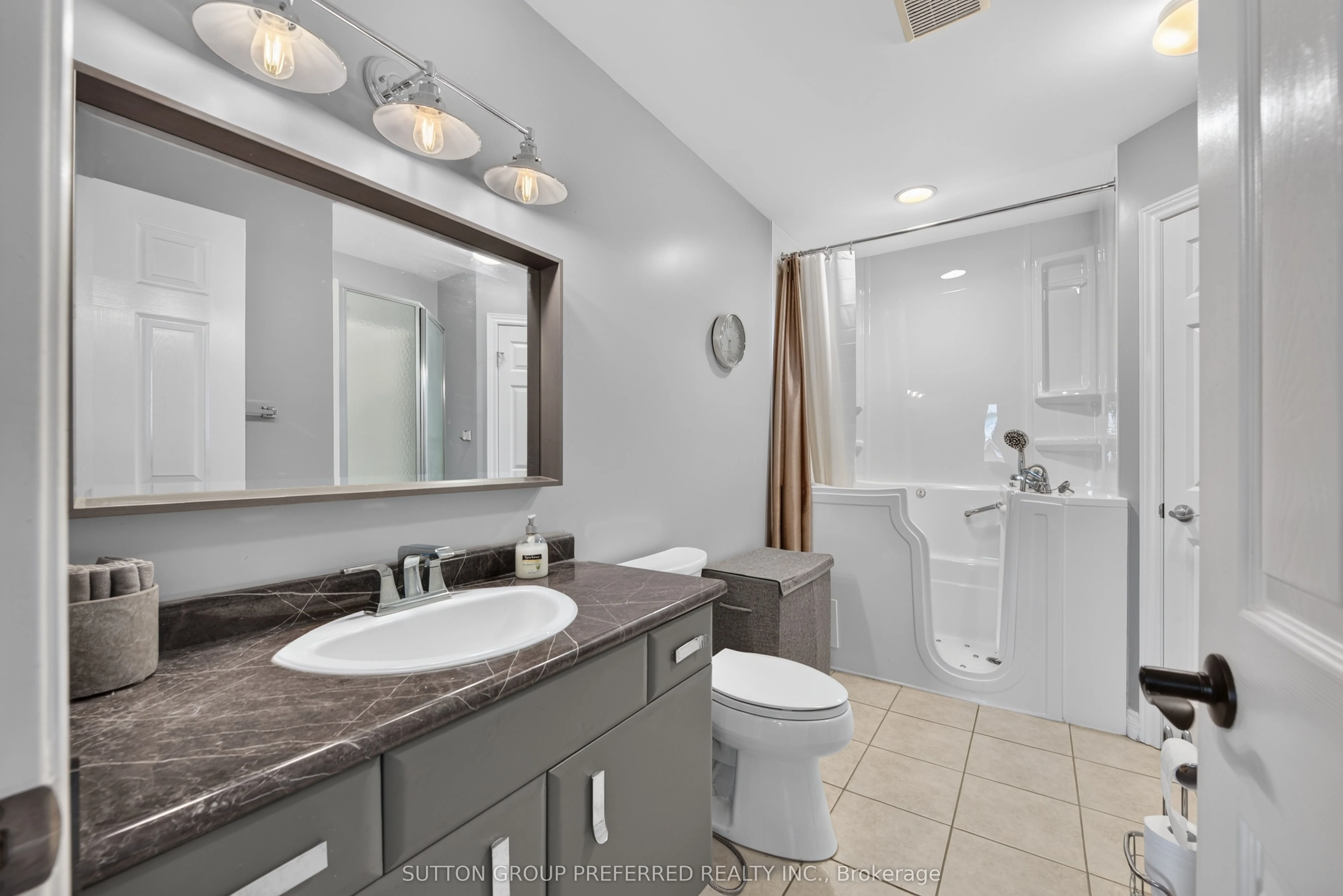 20 Windemere Place #6