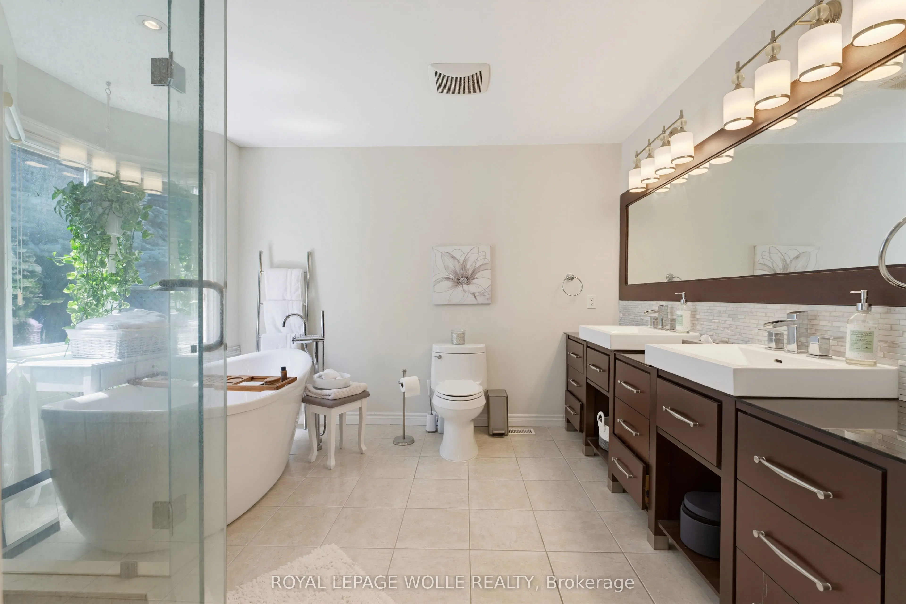 56 Windrush Trail