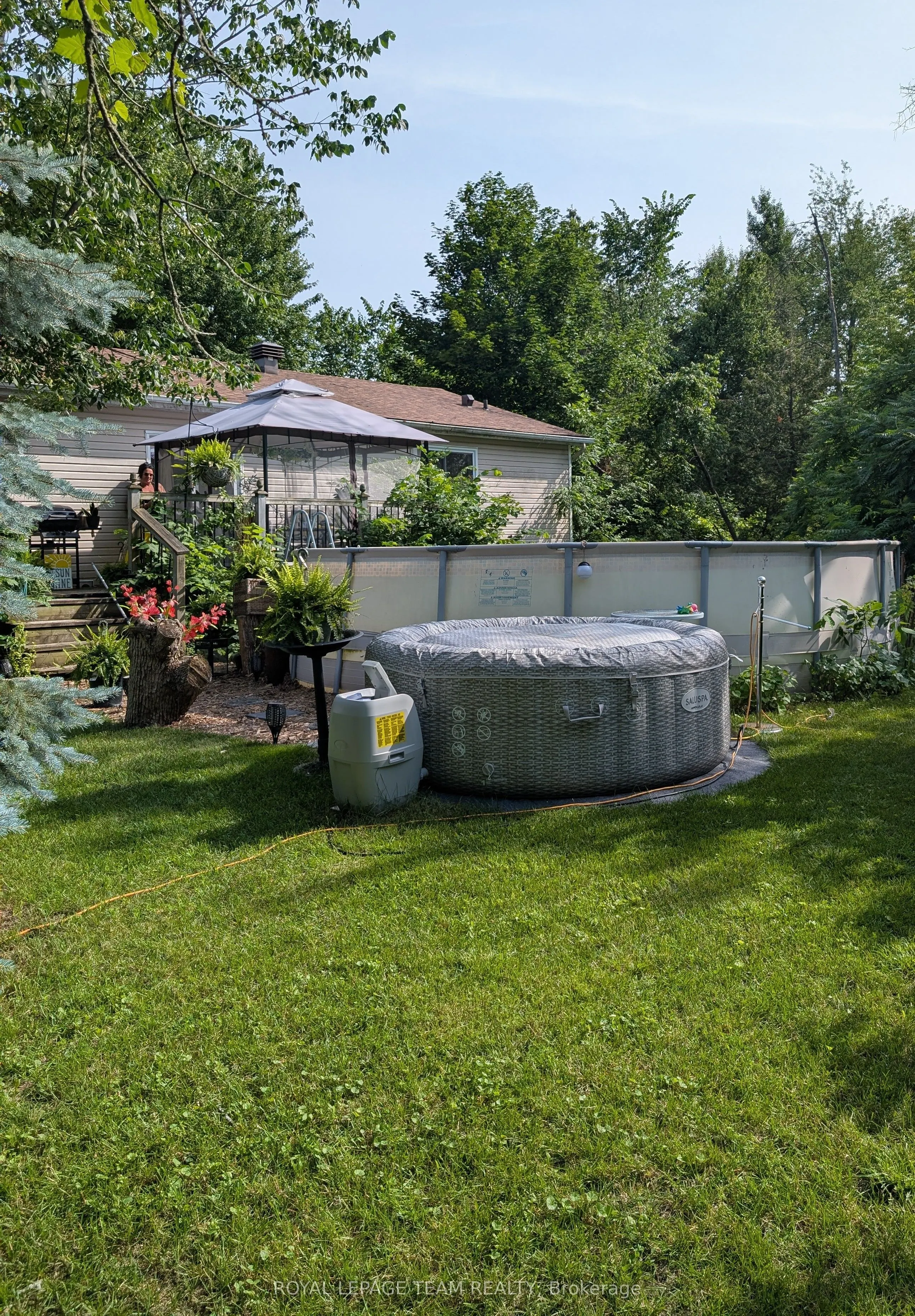 4 Black Walnut Road