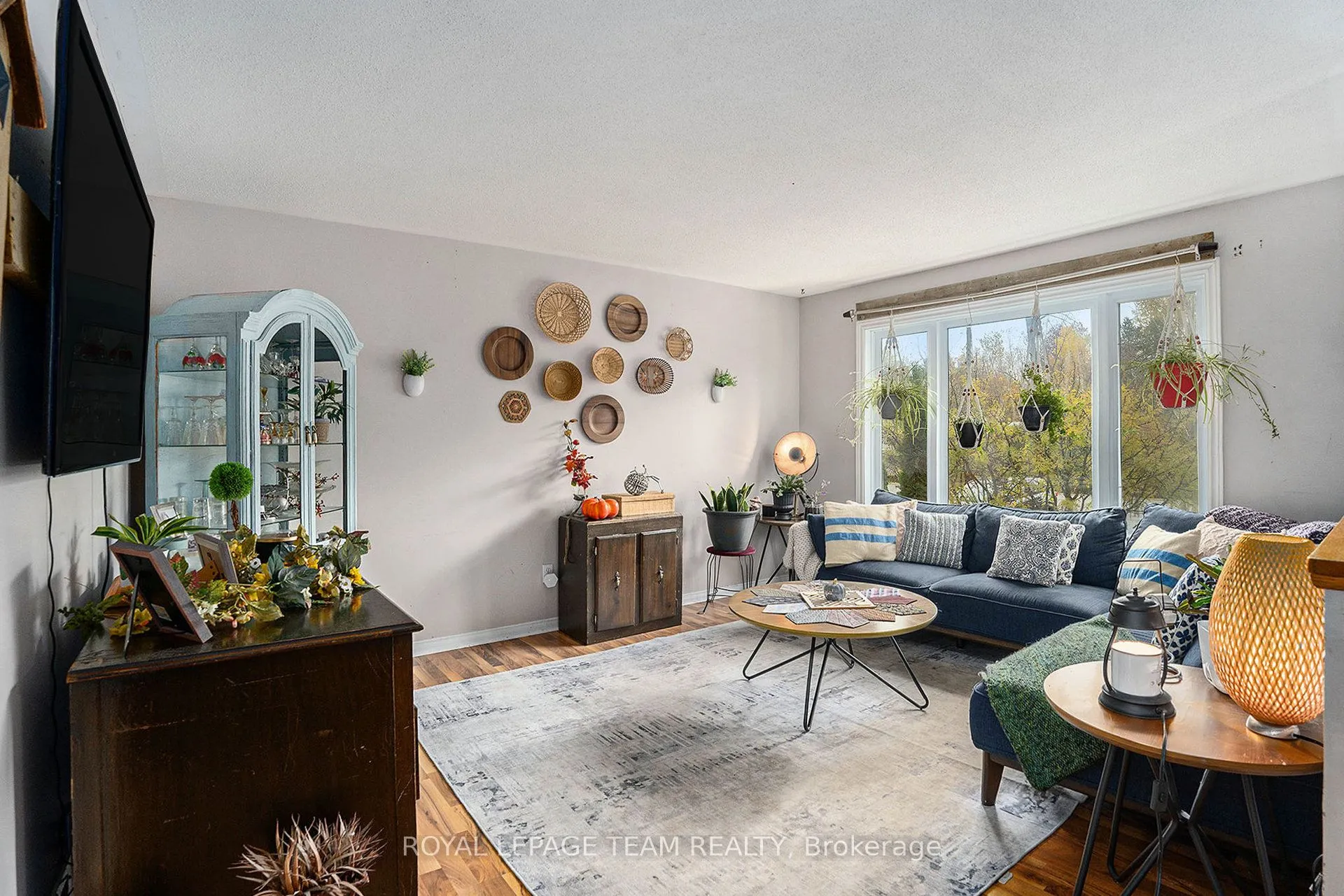 4 Black Walnut Road