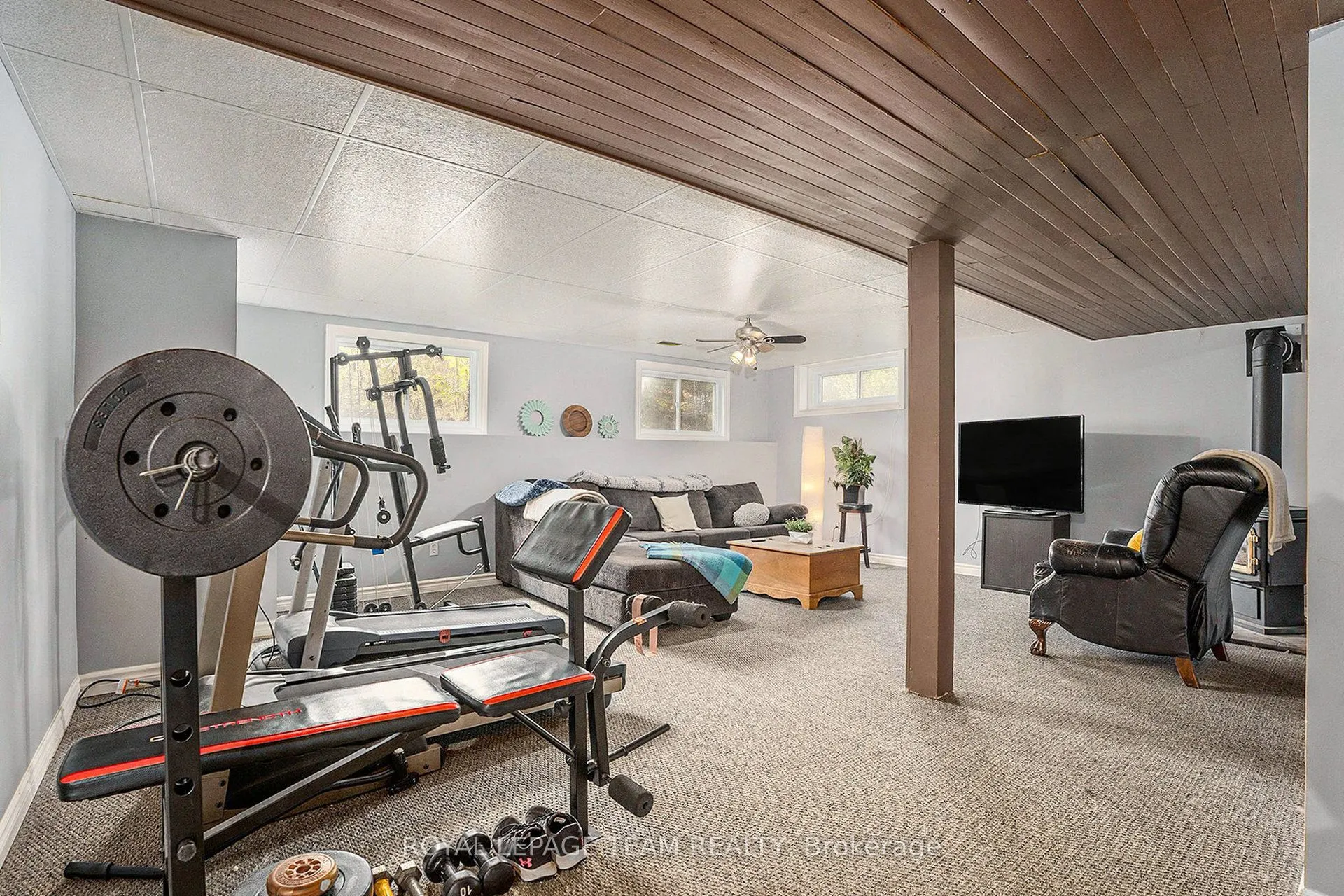 4 Black Walnut Road