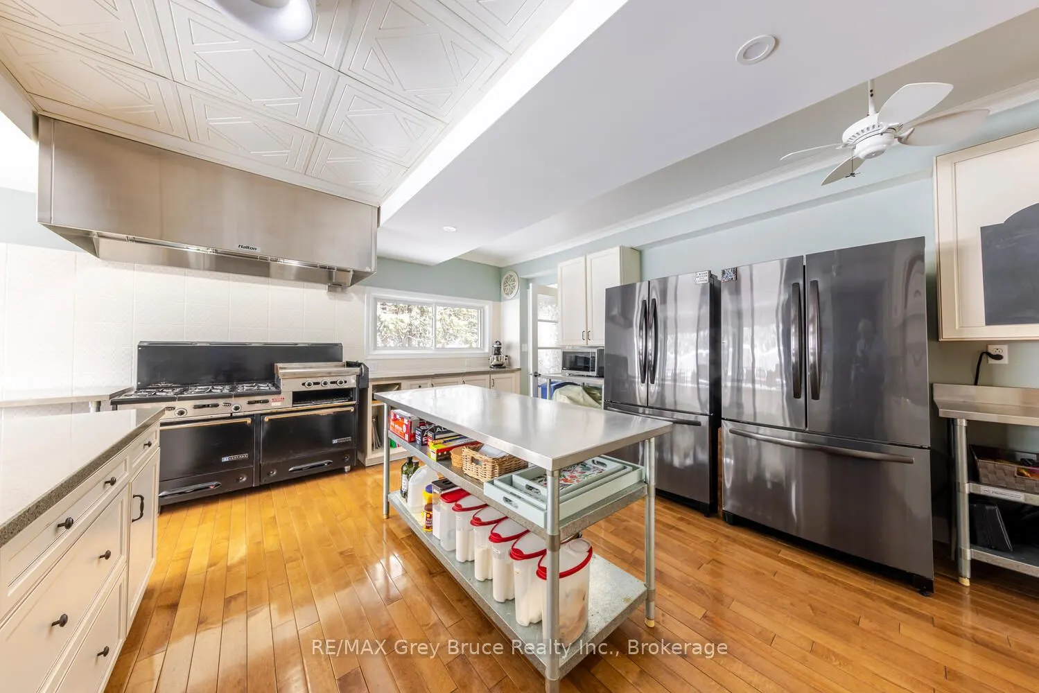424 Huron Road