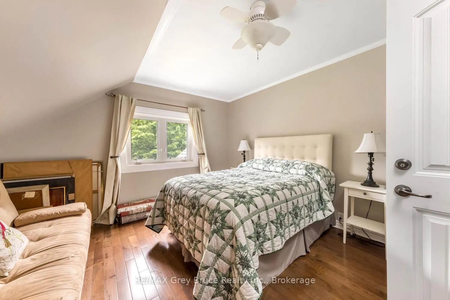 424 Huron Road