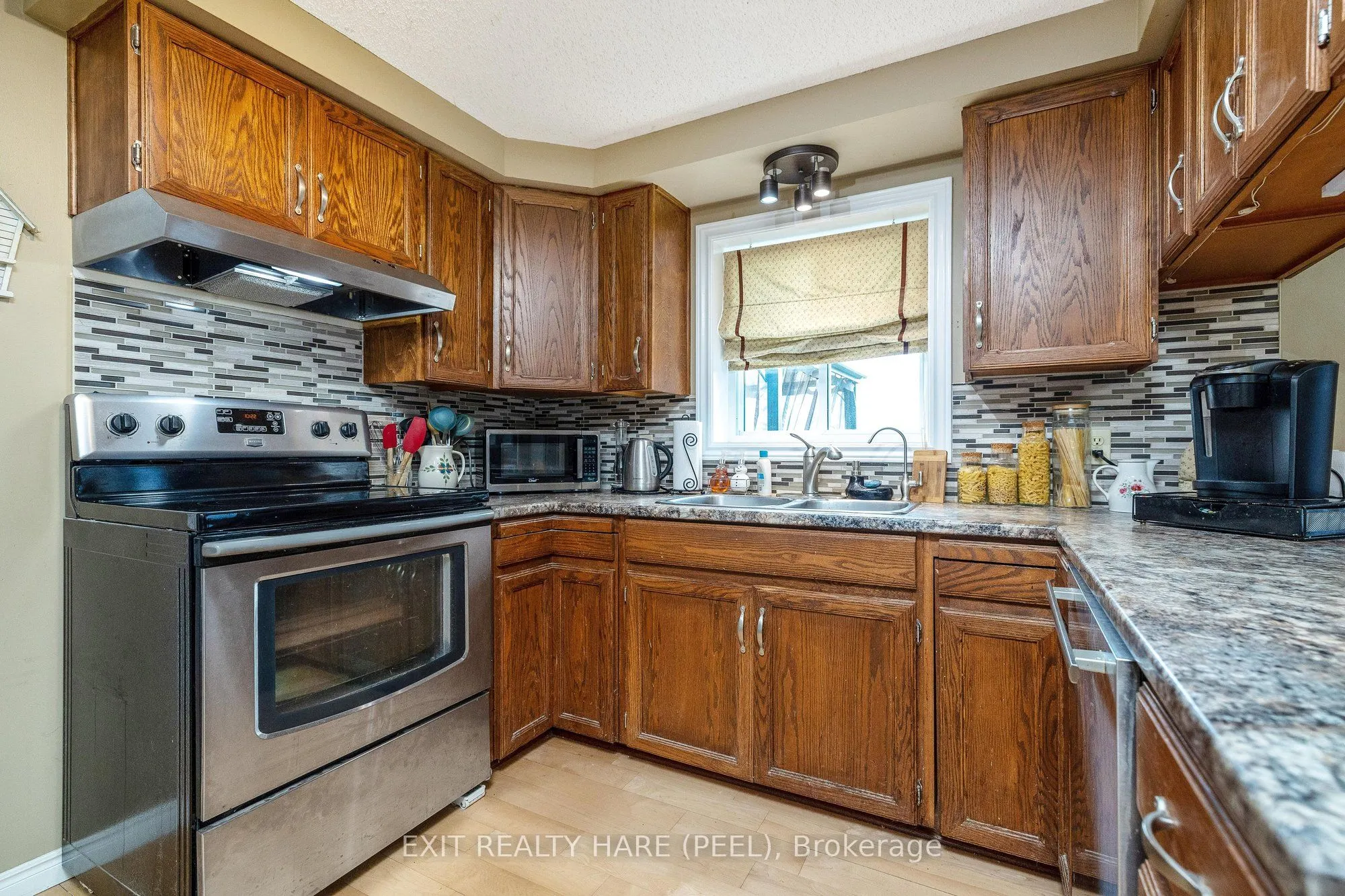 85 Leeson Street S