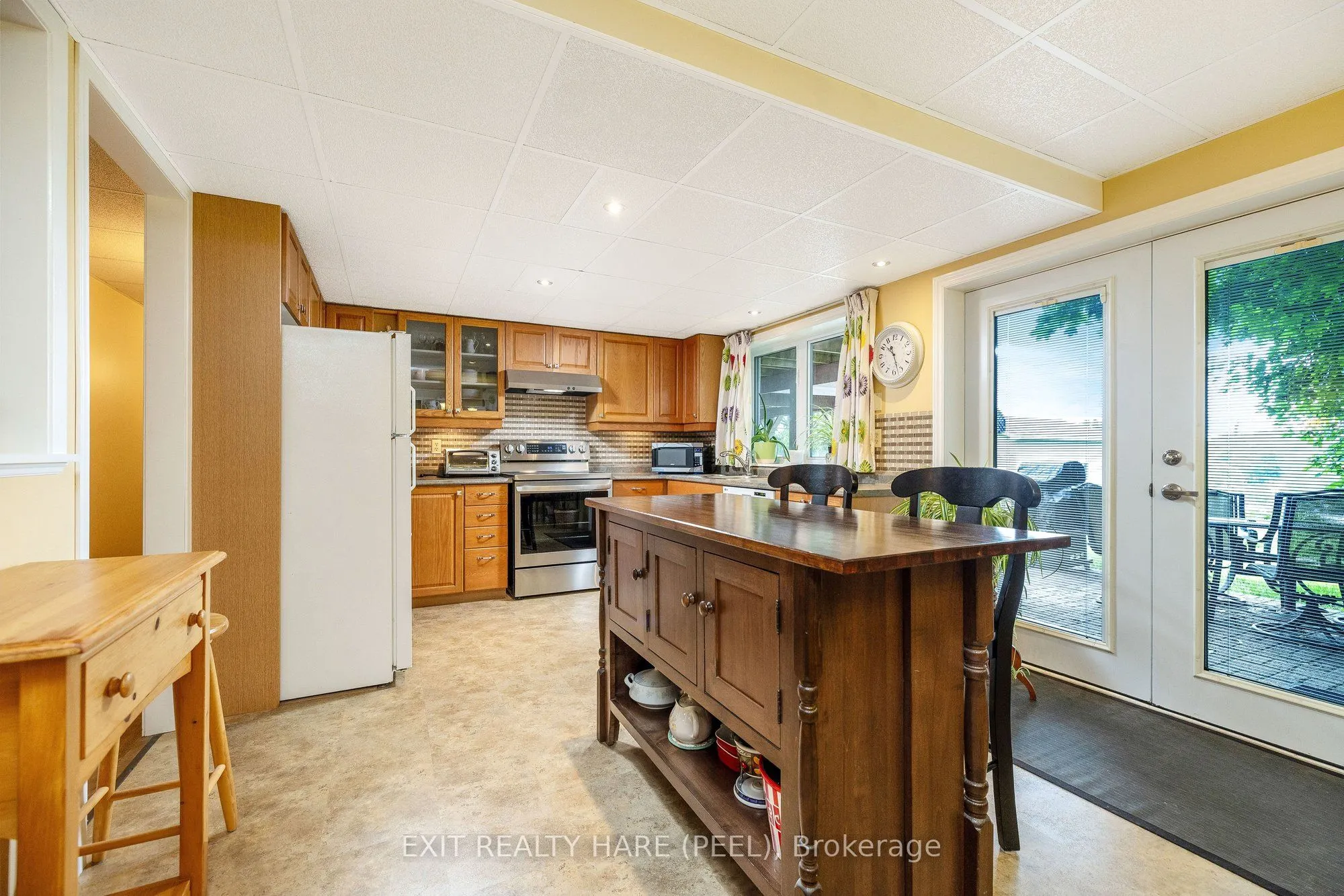 85 Leeson Street S
