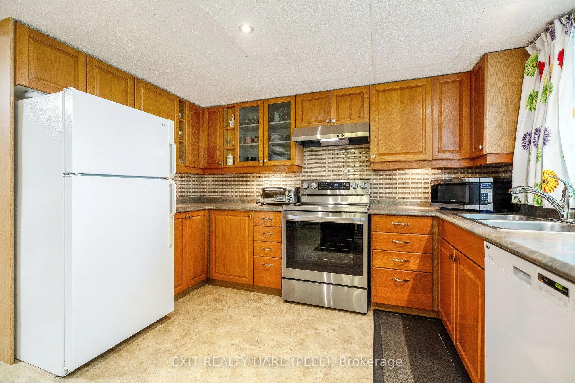 85 Leeson Street S