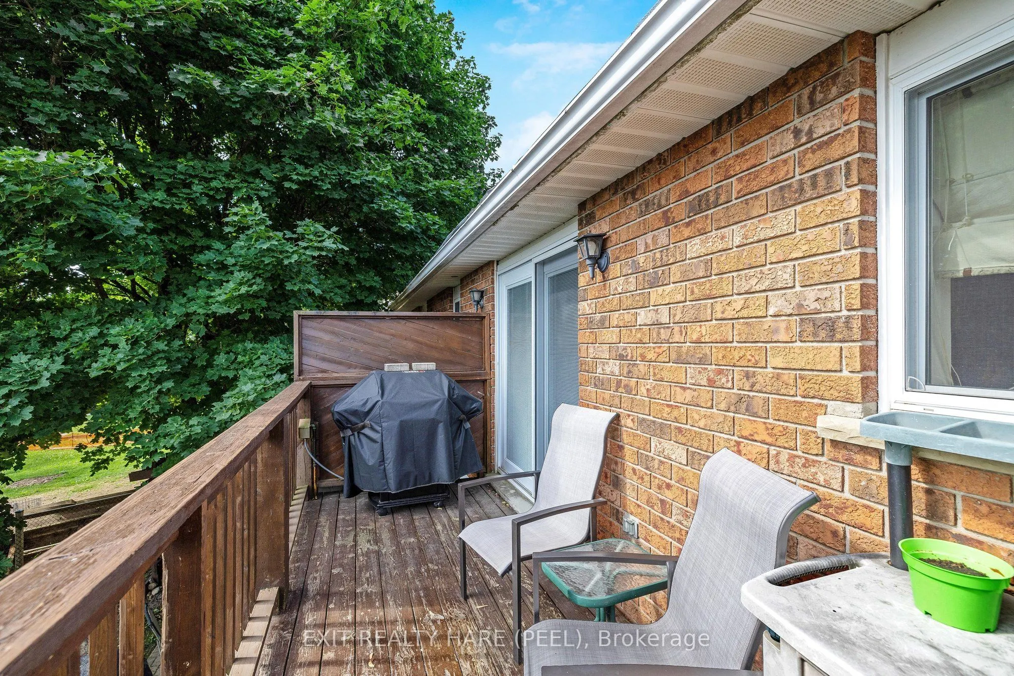 85 Leeson Street S